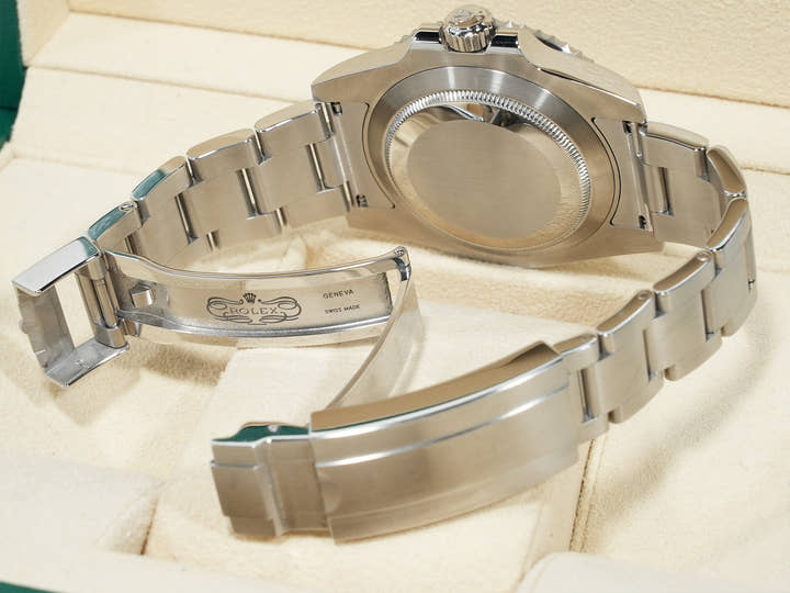 Rolex Submariner No Date Ref. 114060 Stainless Steel Black Dial Pre-owned izmidpm9