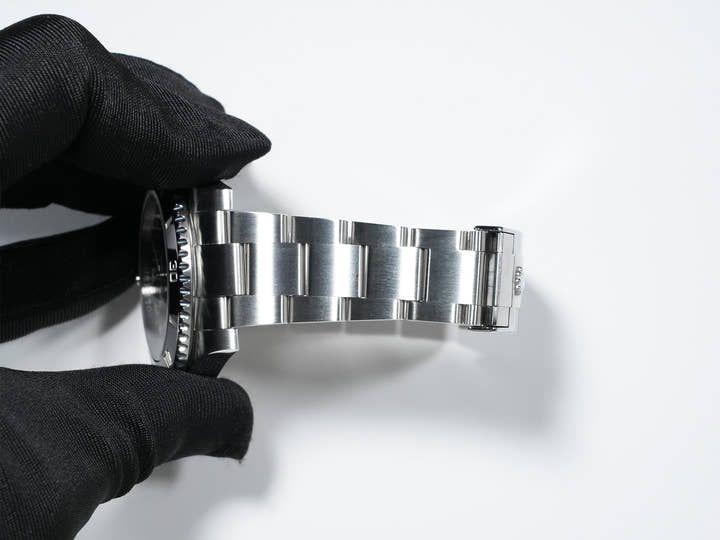 Rolex Submariner No Date Ref. 114060 Stainless Steel Black Dial Pre-owned izmidpm9