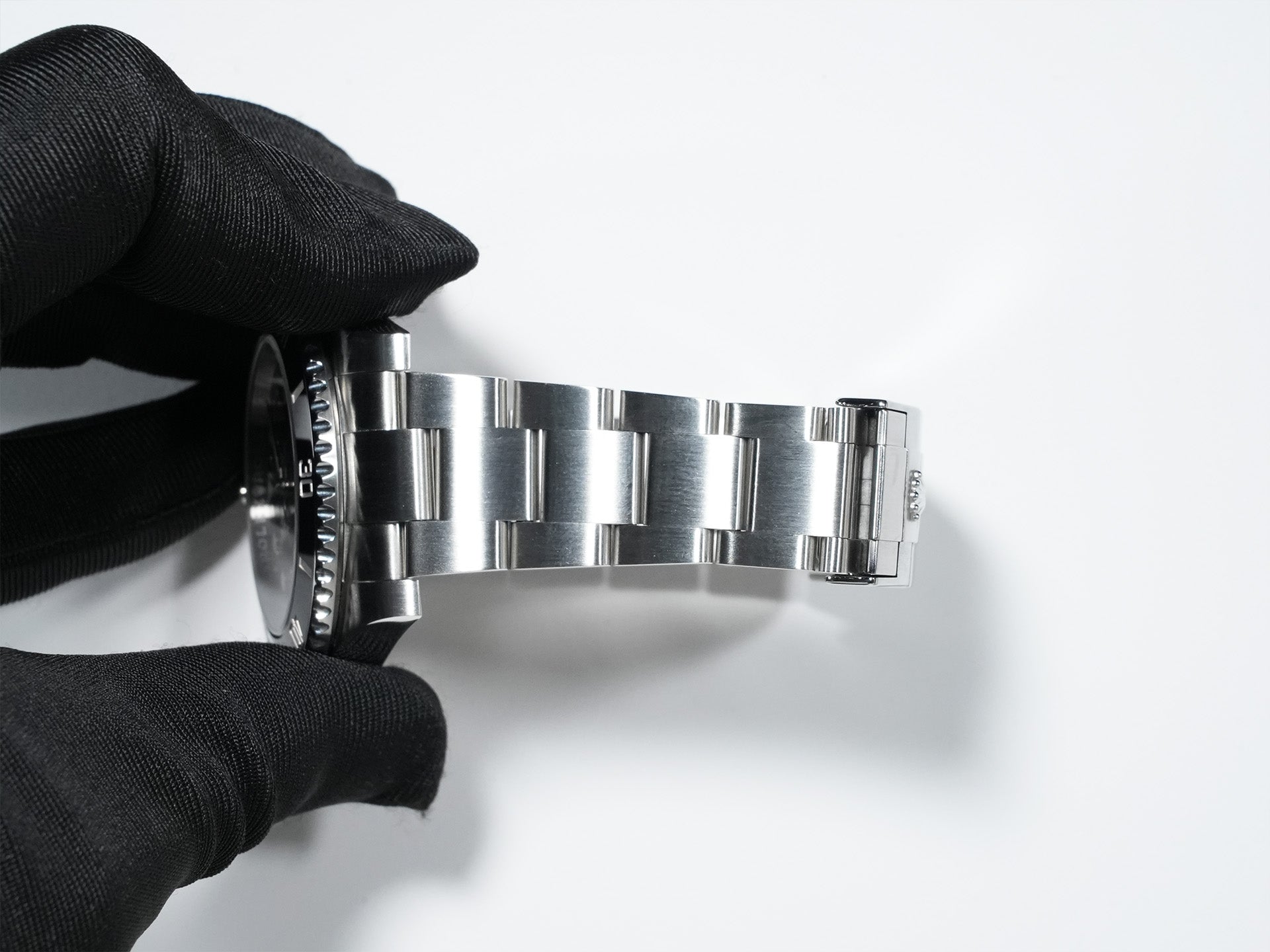 Rolex Submariner No Date Ref. 114060 Stainless Steel Black Dial Pre-owned izmidpm9