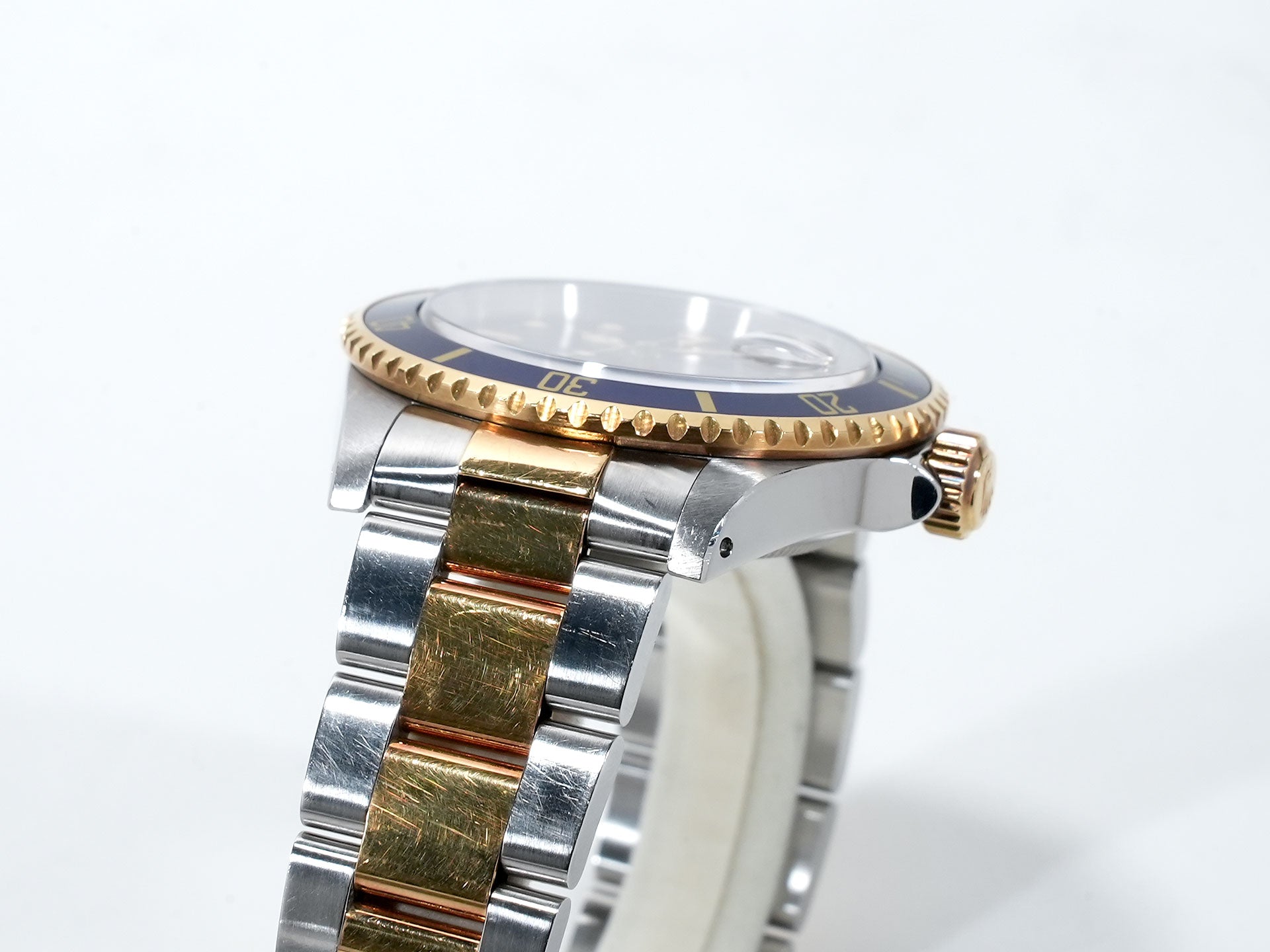 Pre-owned Rolex Submariner Date Ref. 16613 in Stainless Steel/Yellow Gold with Blue Dial (7ojgtoqa)