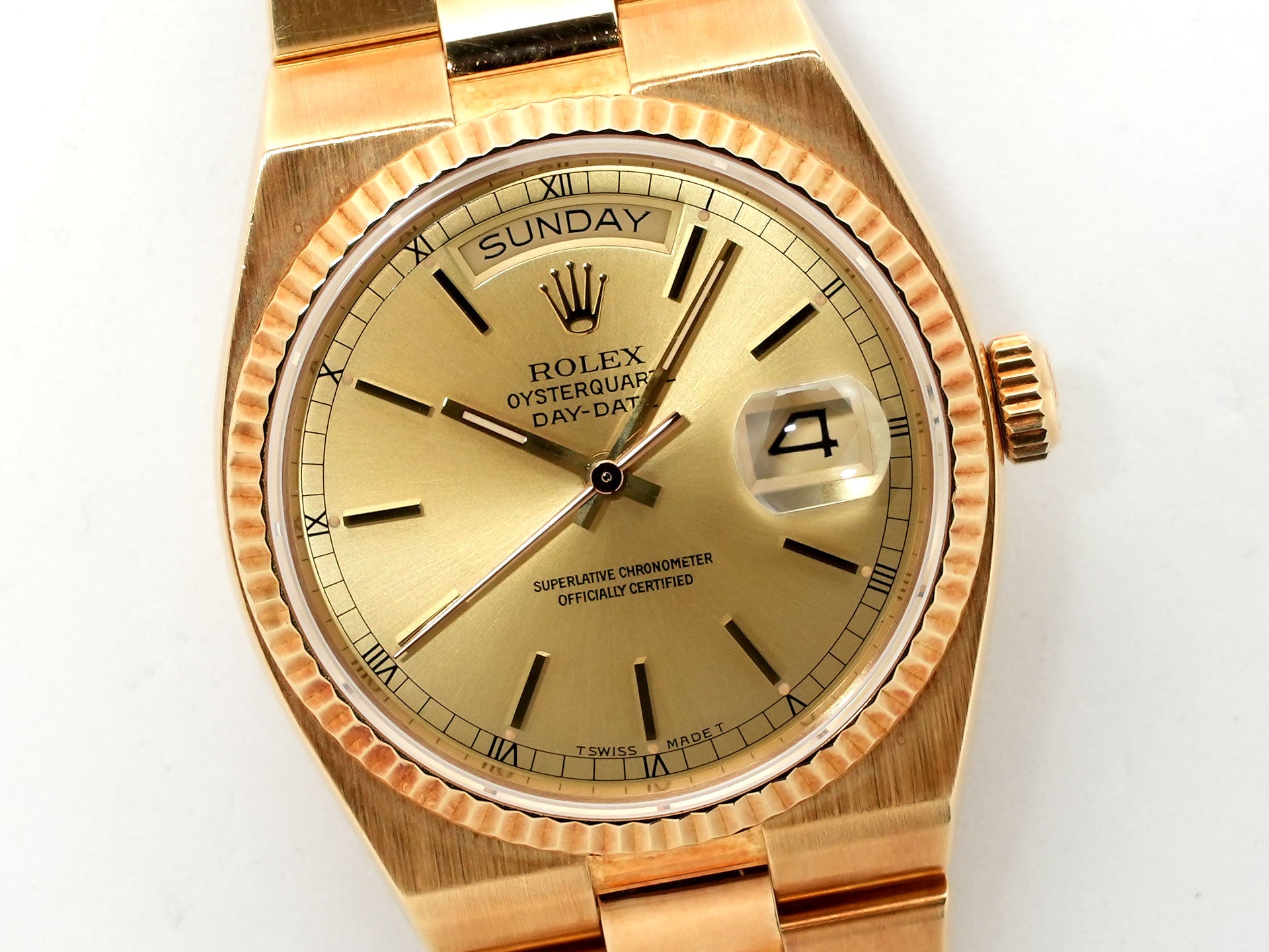 Rolex Oysterquartz Day-Date 36 Ref. 19018N Yellow Gold Champagne Dial Pre-owned jtueoz9o