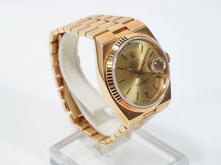 Rolex Oysterquartz Day-Date 36 Ref. 19018N Yellow Gold Champagne Dial Pre-owned jtueoz9o