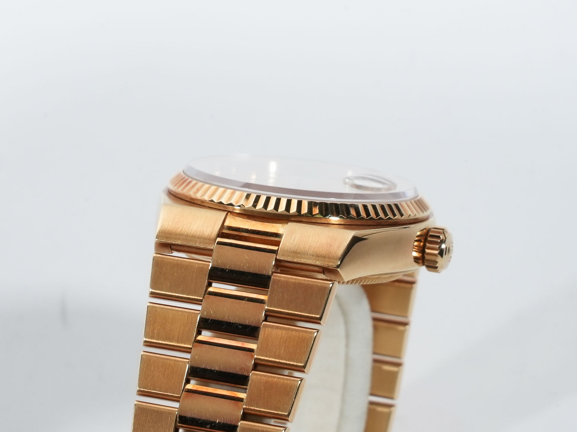 Rolex Oysterquartz Day-Date 36 Ref. 19018N Yellow Gold Champagne Dial Pre-owned jtueoz9o