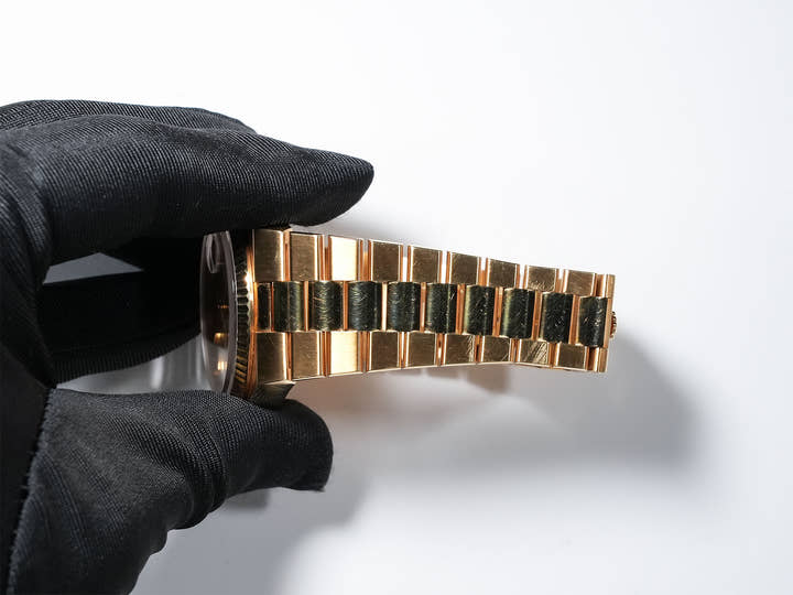 Rolex Oysterquartz Day-Date 36 Ref. 19018N Yellow Gold Champagne Dial Pre-owned jtueoz9o