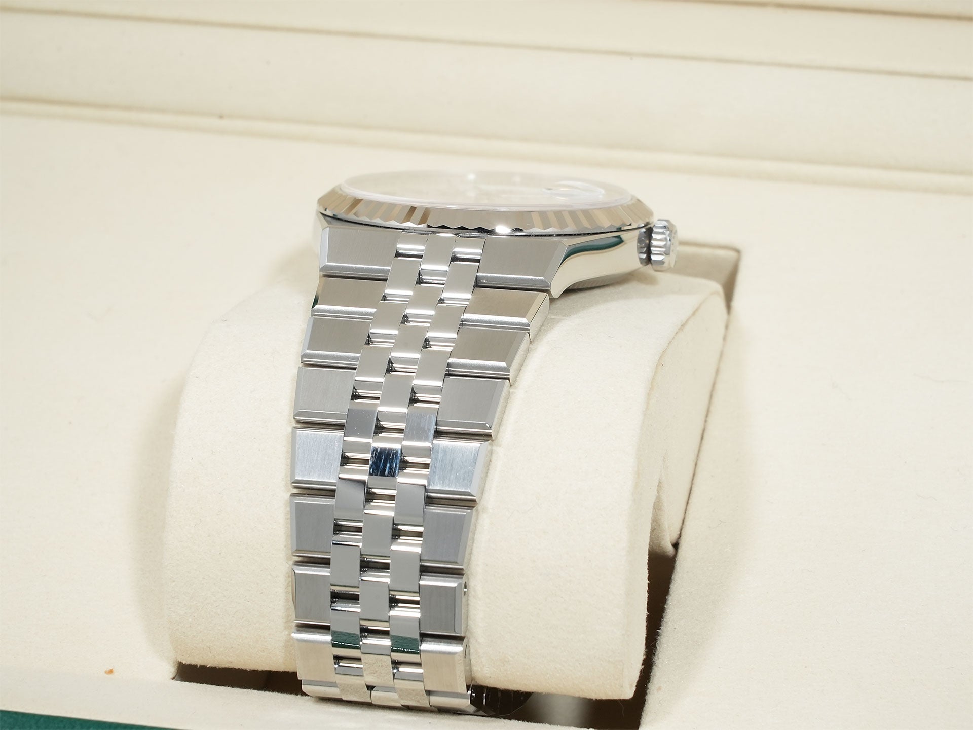 Rolex Land-Dweller Ref. 127334 Stainless Steel/White Gold White Dial Jubilee Bracelet Excellent Condition t32an4ah