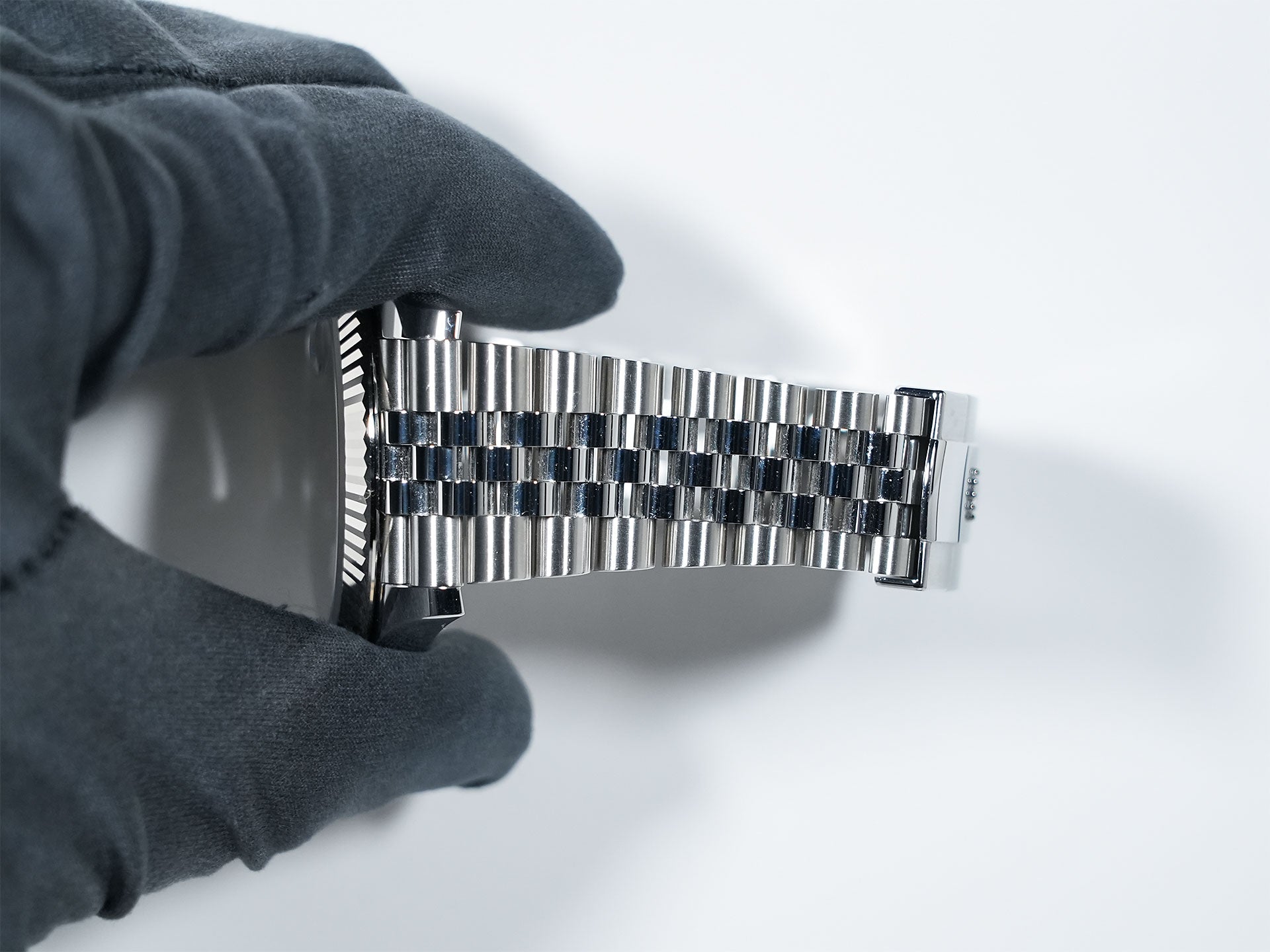 Pre-owned Rolex Datejust 41 Ref. 126334 Stainless Steel/White Gold Bright Blue Dial Jubilee Bracelet jjf2e2hy