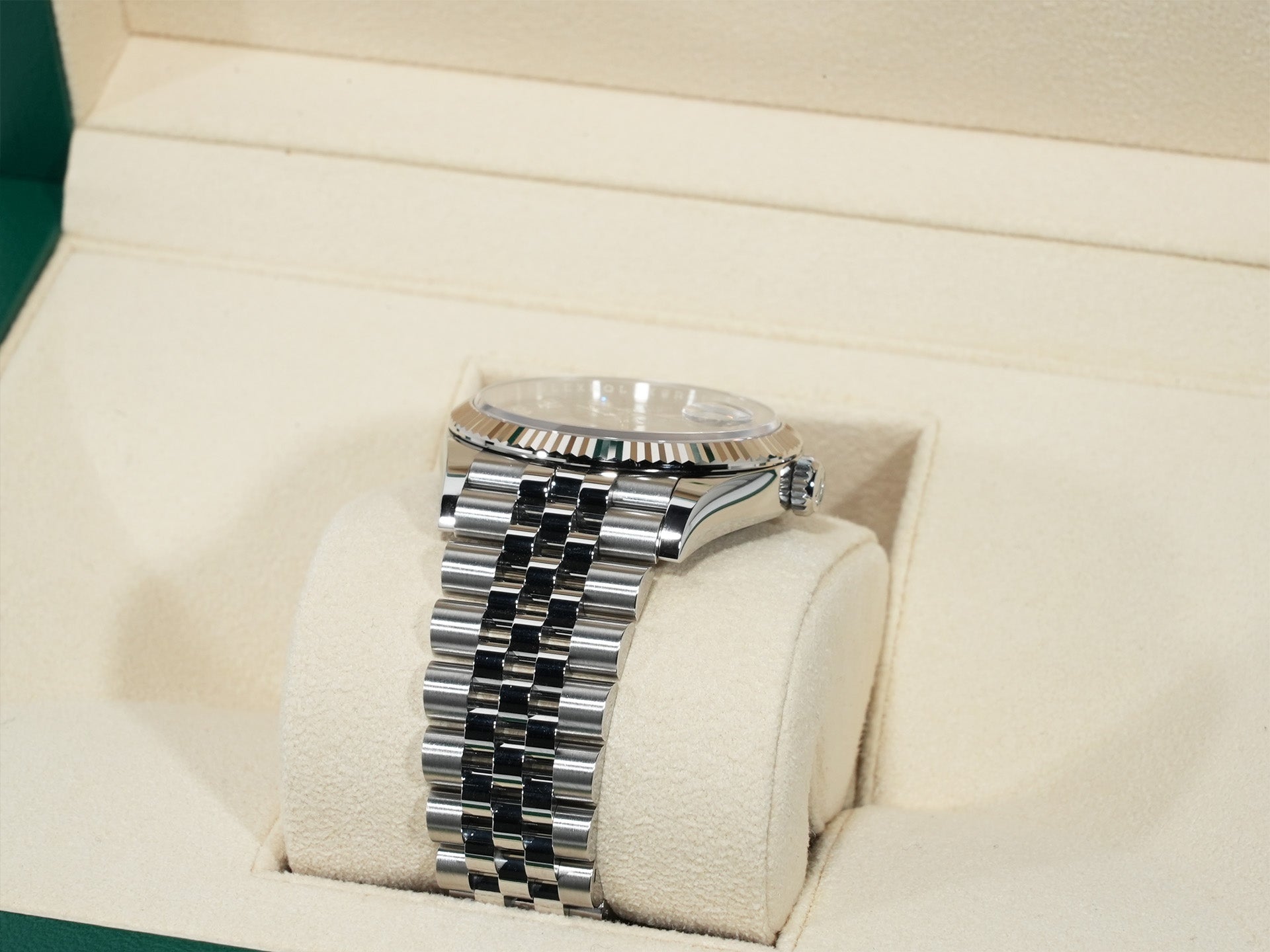 Rolex Datejust 36 Ref. 126234G Stainless Steel/White Gold Black 10-Piece Diamond Dial Jubilee Bracelet Excellent Condition 77q7msvn