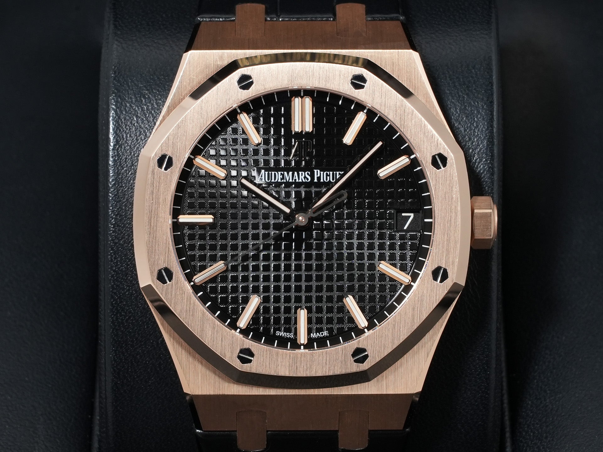 Audemars Piguet Royal Oak Ref. 15500OR.OO.D002CR.01 Pink Gold Black Dial Excellent Condition txvz9q7s
