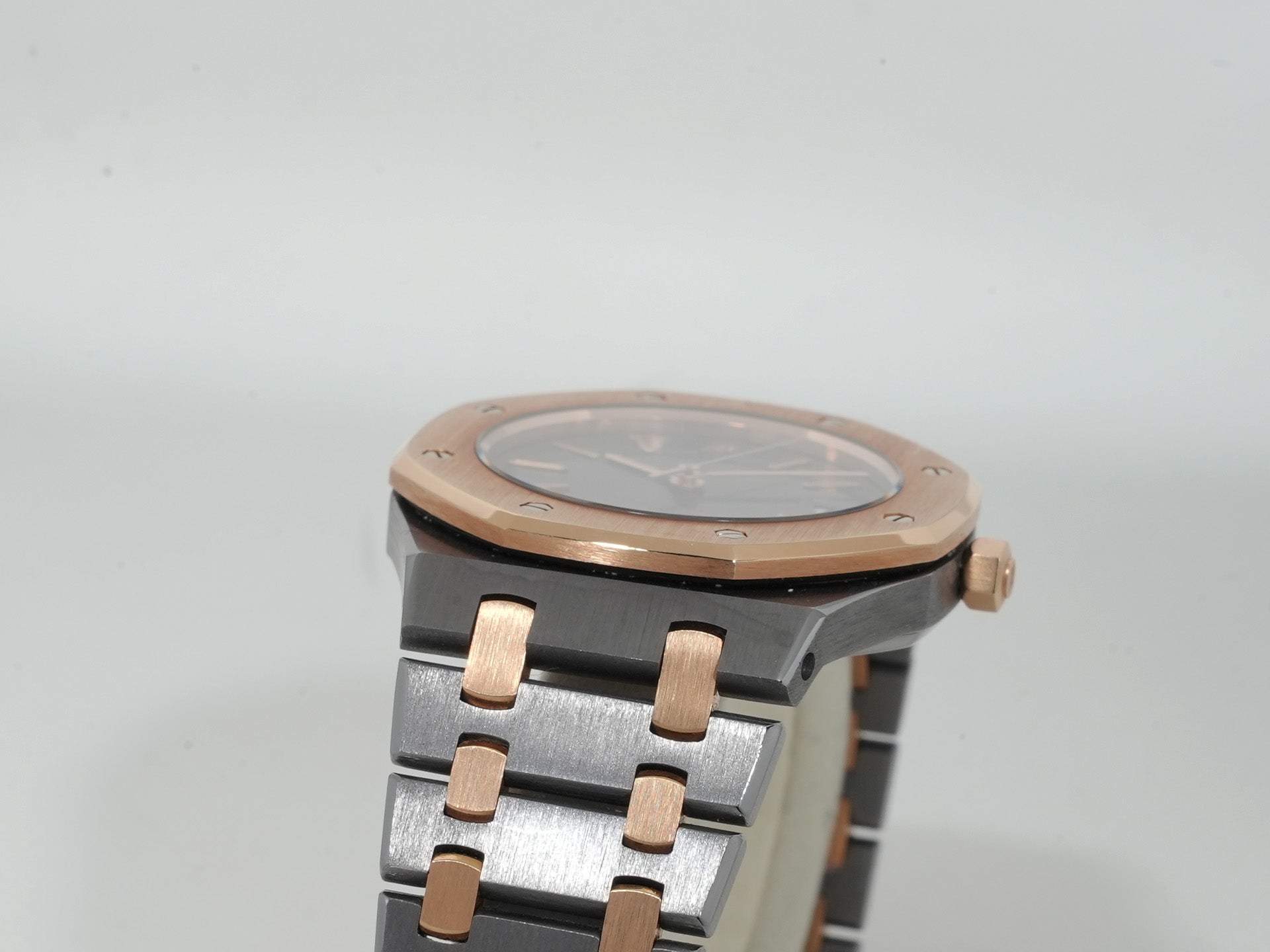 Audemars Piguet Royal Oak Ref. 14486TR Tantalum and Pink Gold Gray Dial Excellent Condition zfspyhob