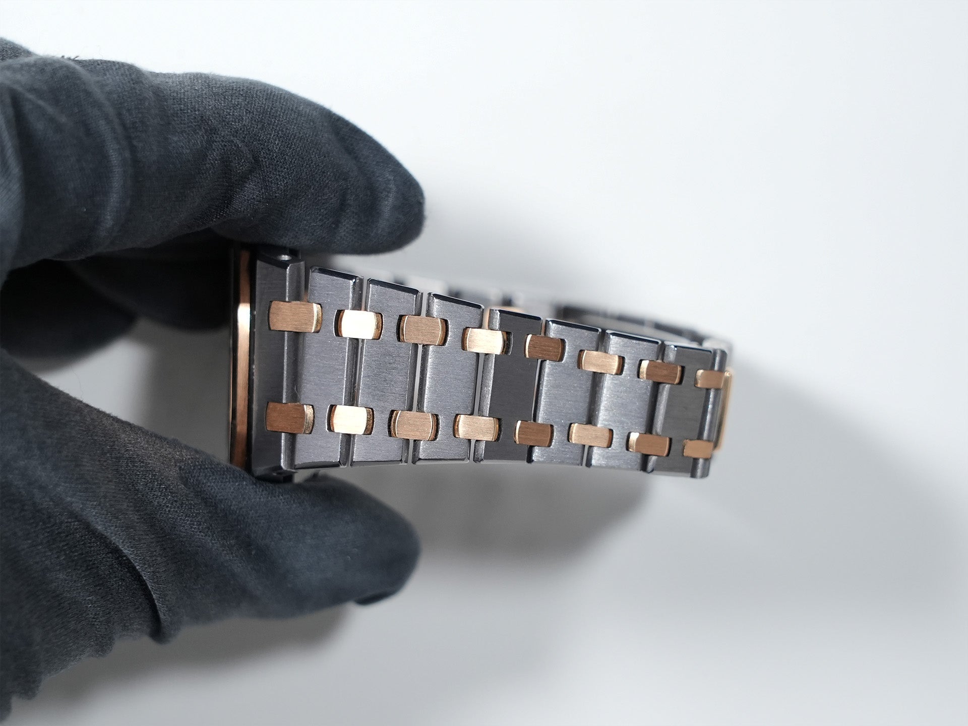 Audemars Piguet Royal Oak Ref. 14486TR Tantalum and Pink Gold Gray Dial Excellent Condition zfspyhob