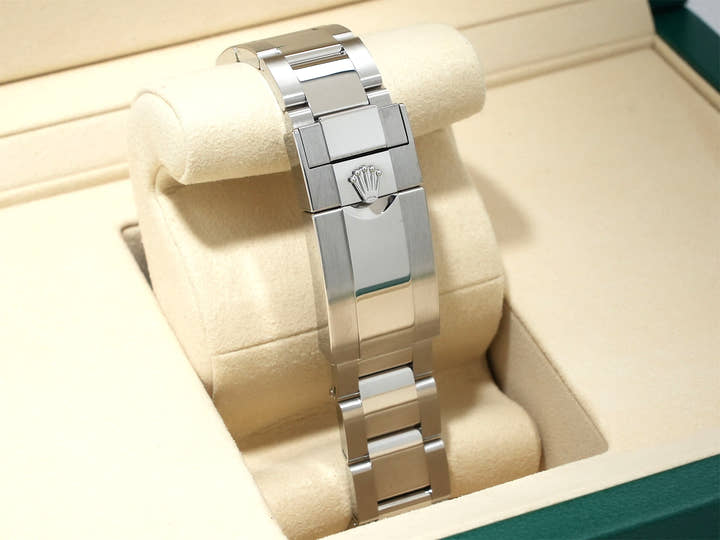 ロレックス デイトナ Ref.126500LN ステンレススチール ホワイト文字盤 未使用 fw4n4rsg