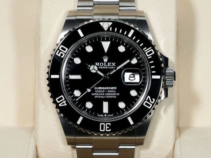Rolex Submariner Date Ref. 126610LN Stainless Steel Black Dial Excellent Condition pzayz8ud