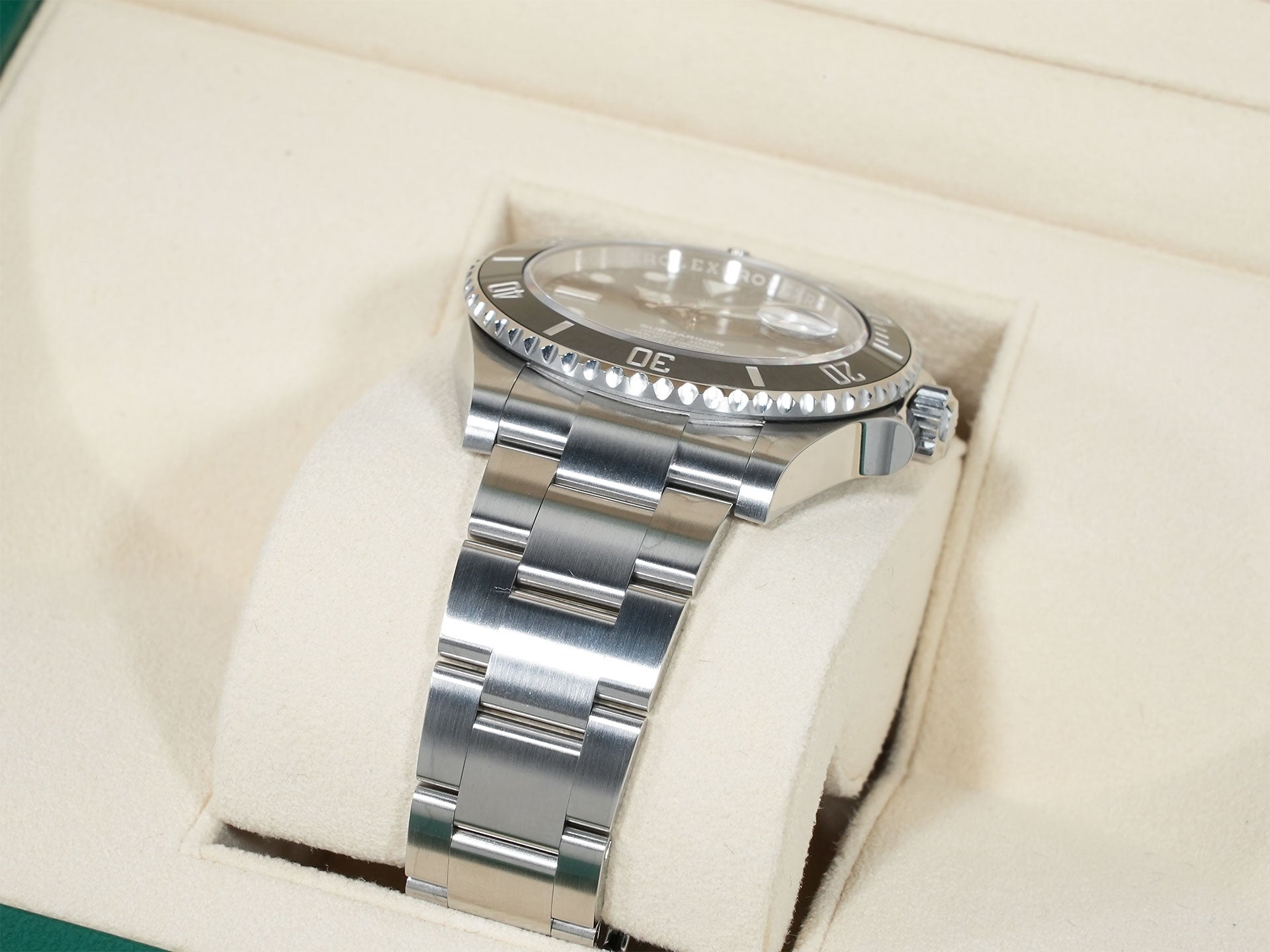 Rolex Submariner Date Ref. 126610LN Stainless Steel Black Dial Excellent Condition pzayz8ud