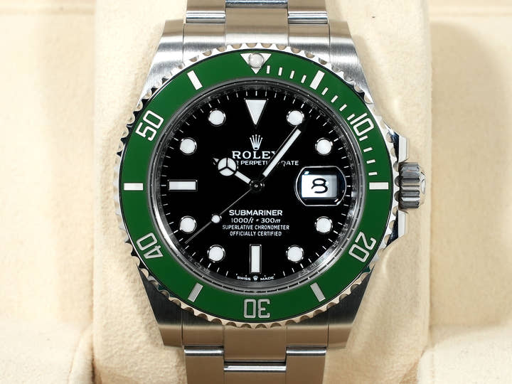 Rolex Submariner Date Ref. 126610LV Stainless Steel Black Dial Excellent Condition 3f85vtxy