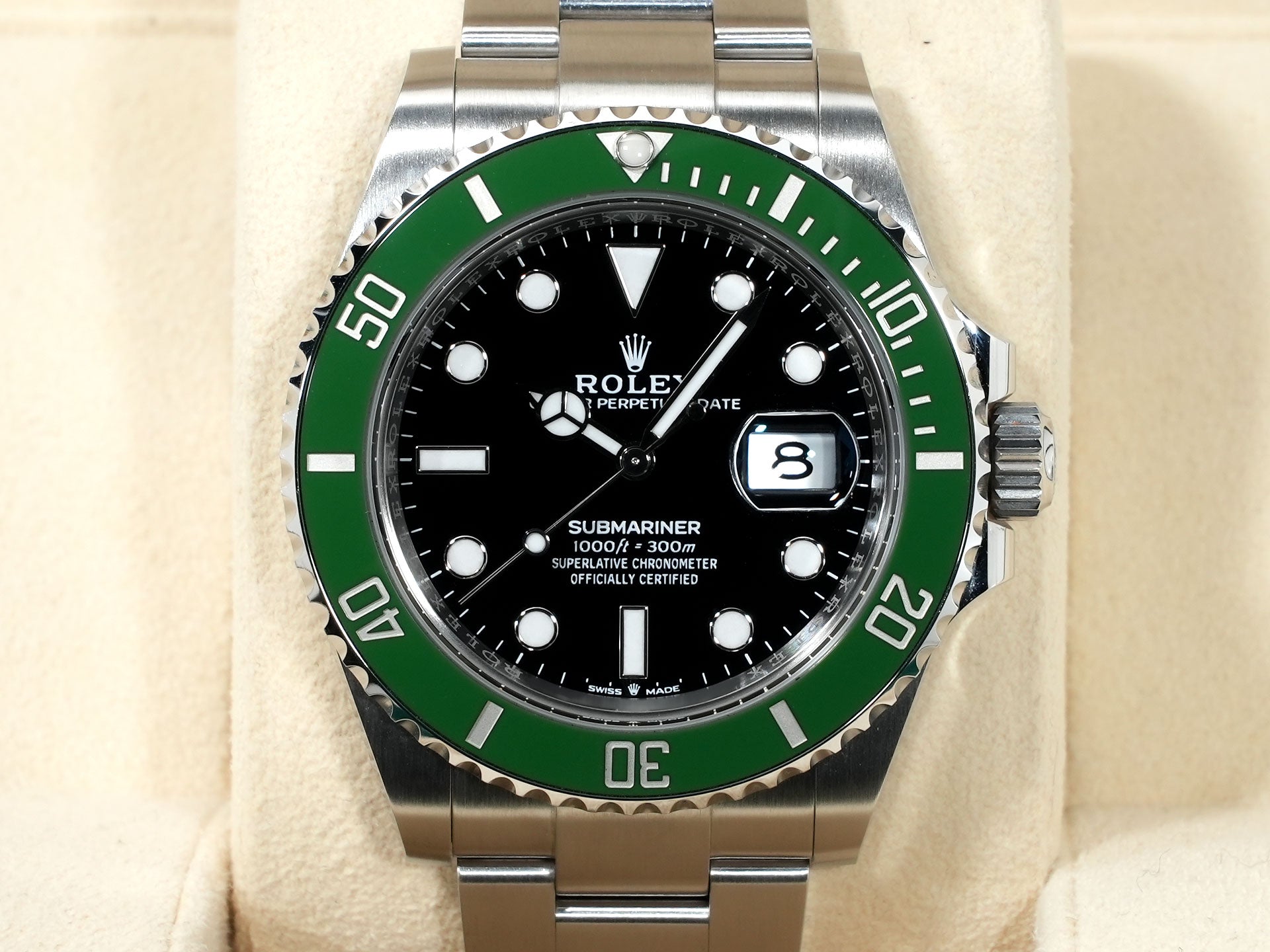 Rolex Submariner Date Ref. 126610LV Stainless Steel Black Dial Excellent Condition 3f85vtxy