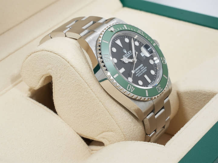 Rolex Submariner Date Ref. 126610LV Stainless Steel Black Dial Excellent Condition 3f85vtxy