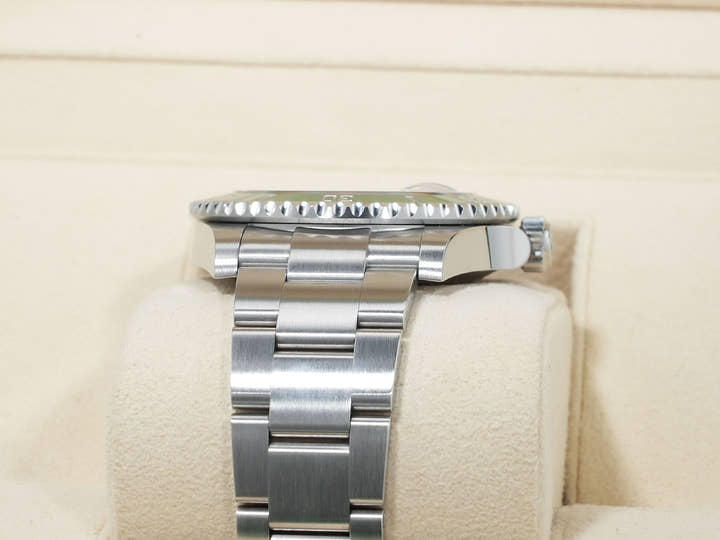 Rolex Submariner Date Ref. 126610LV Stainless Steel Black Dial Excellent Condition 3f85vtxy