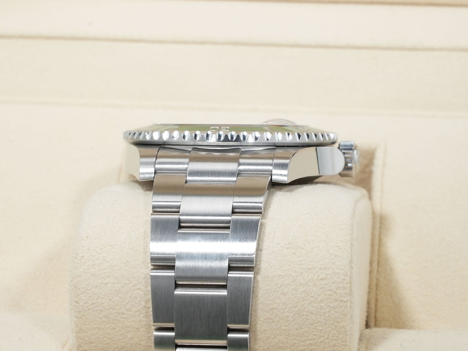 Rolex Submariner Date Ref. 126610LV Stainless Steel Black Dial Excellent Condition 3f85vtxy