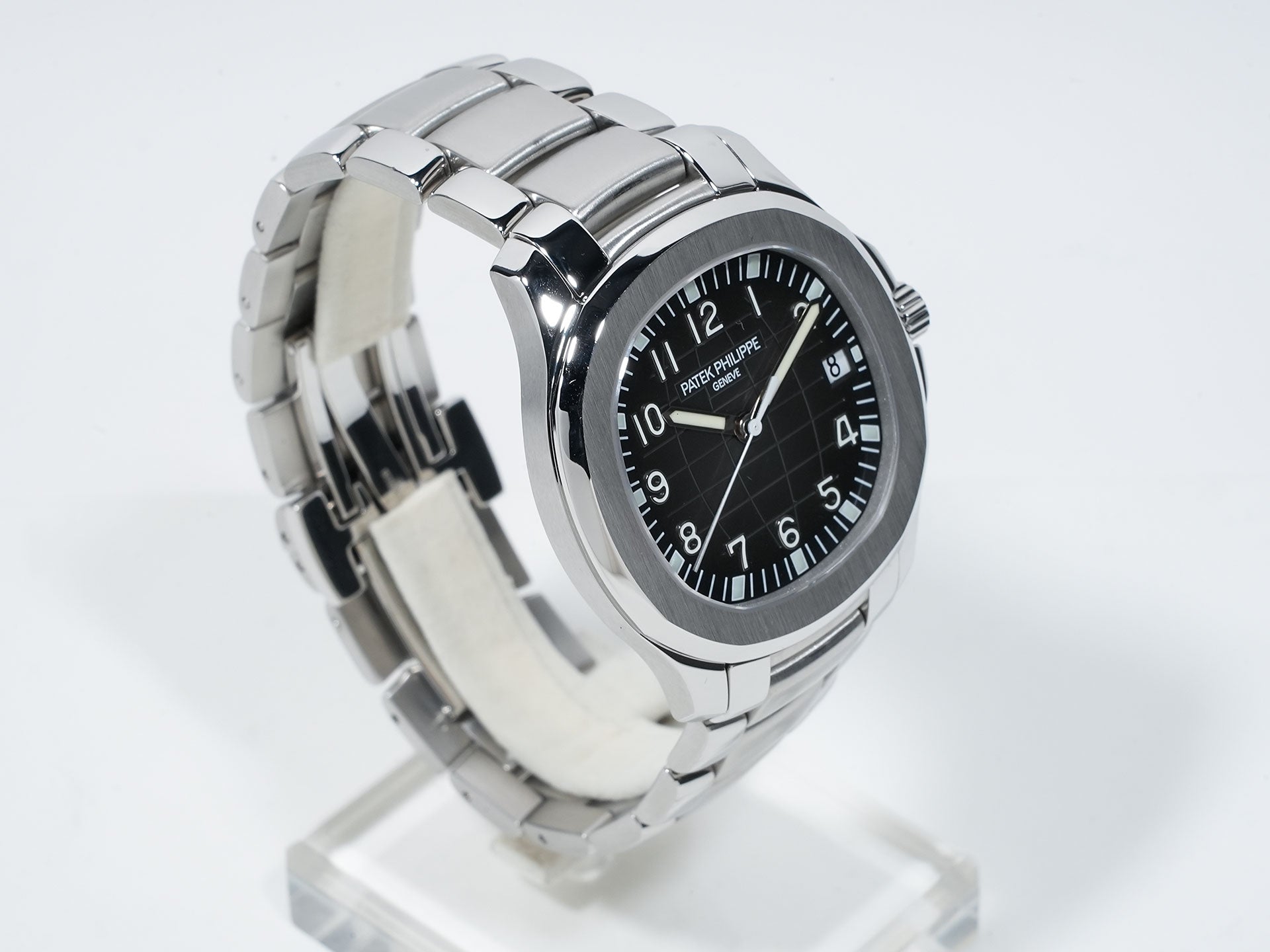 パテックフィリップ アクアノート エクストララージ Ref.5167/1A-001 ステンレススチール ブラック文字盤 中古 8wzg8d5d