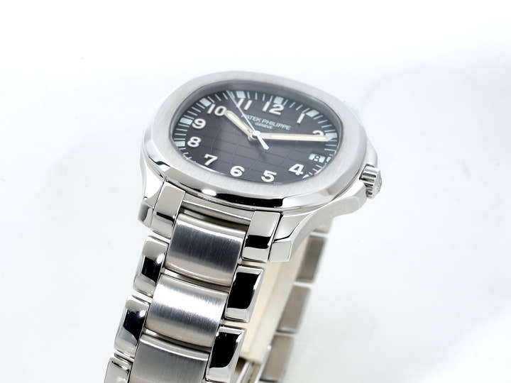 パテックフィリップ アクアノート エクストララージ Ref.5167/1A-001 ステンレススチール ブラック文字盤 中古 8wzg8d5d