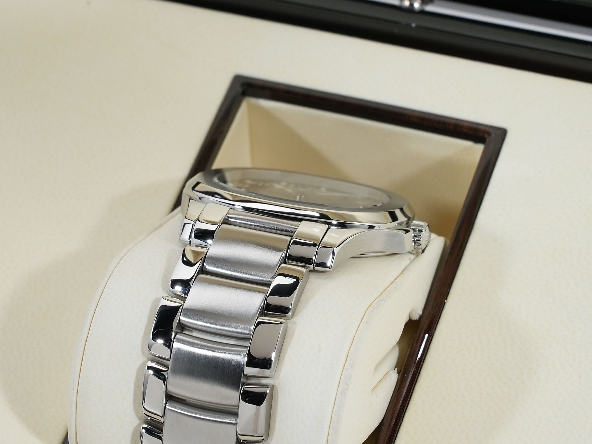 パテックフィリップ アクアノート エクストララージ Ref.5167/1A-001 ステンレススチール ブラック文字盤 美品 sord5phg