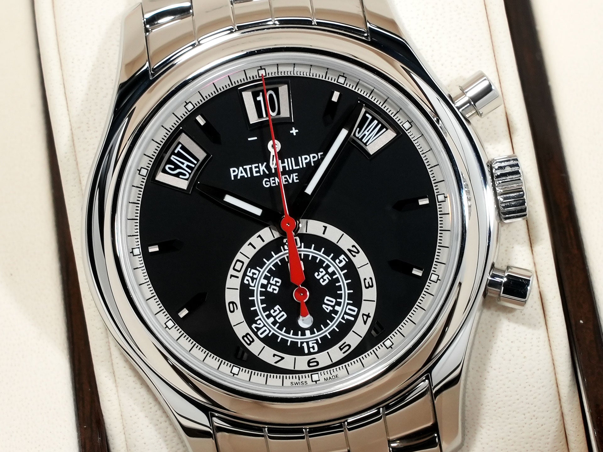 Patek Philippe Annual Calendar Chronograph Ref. 5960/1A-010 Stainless Steel Black Dial Excellent Condition Pre-Owned bpfjonh6