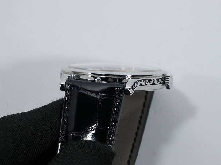 パテックフィリップ カラトラバ Ref.5088P-001 プラチナ 手彫金を施した黒七宝文字盤 美中古 q7ye4ob7