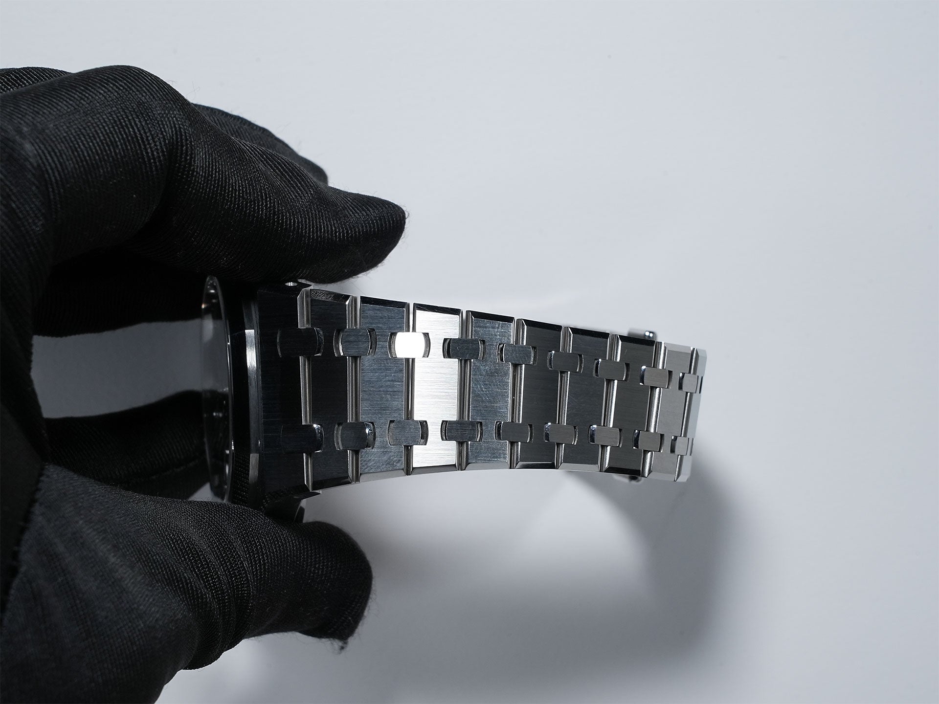 Audemars Piguet Royal Oak Ref. 15510ST.OO.1320ST.09 Stainless Steel Khaki Green Dial Pre-owned o2z7vqrb