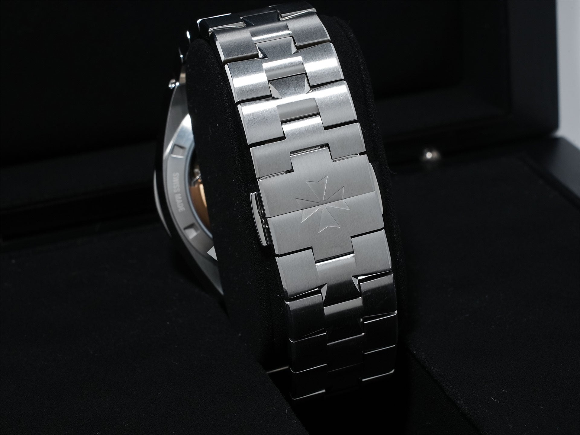 ヴァシュロンコンスタンタン オーヴァーシーズ Ref.4500V/110A-B126 ステンレススチール シルバー文字盤 未使用 3yf2xcx7