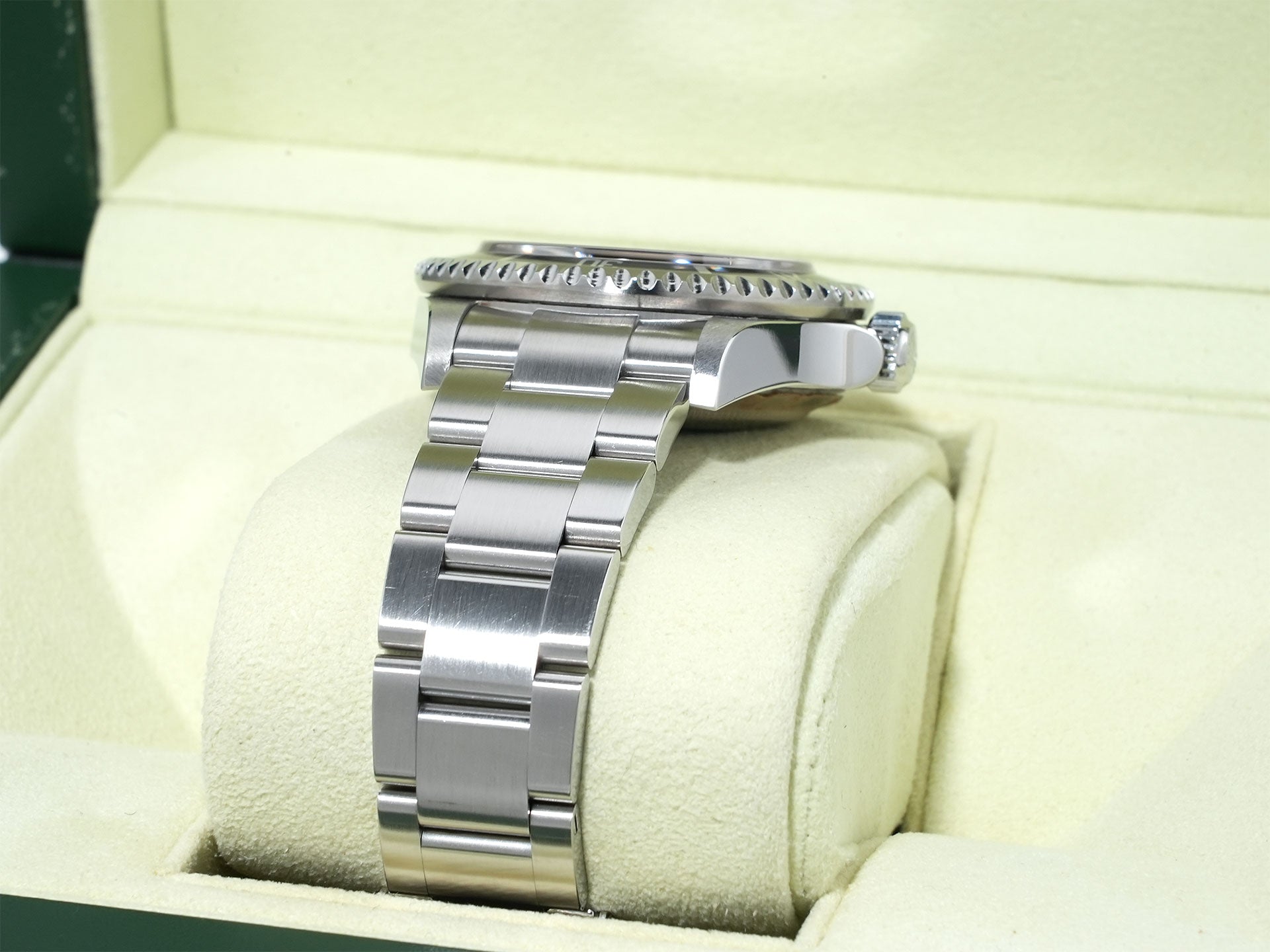 Pre-owned Rolex Sea-Dweller Ref. 16600 Stainless Steel Black Dial jp4r66pz