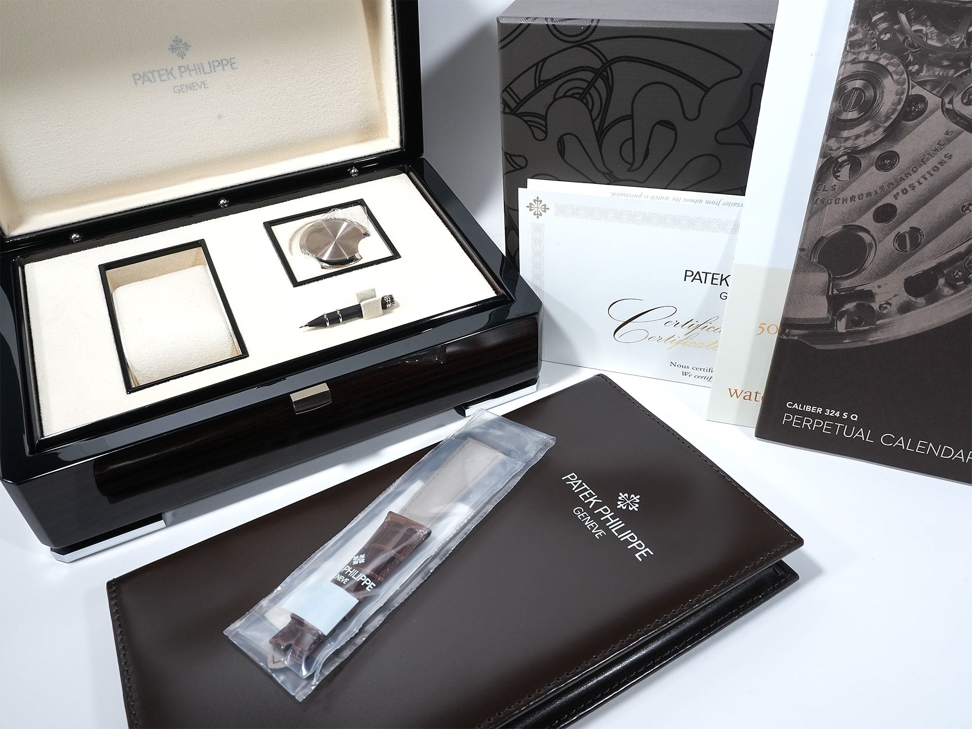 パテックフィリップ グランドコンプリケーション Ref.5320G-011 ホワイトゴールド ローズゴールドめっきのオパーリン文字盤 未使用 pgcgqdn8