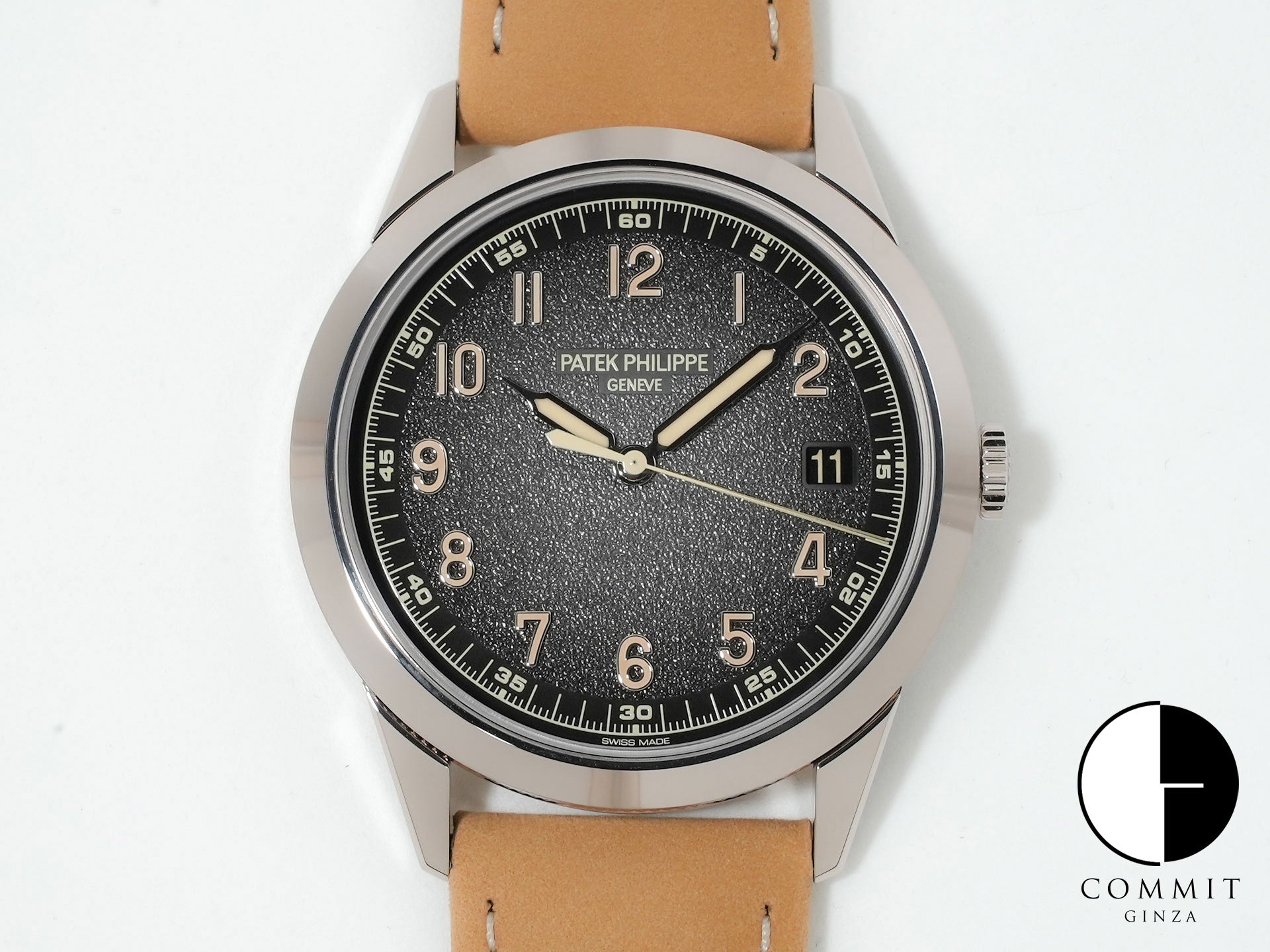 Patek Philippe Calatrava Ref. 5226G-001 in white gold with a black gradient textured lacquer and anthracite dial in excellent condition (nsa8mg66)