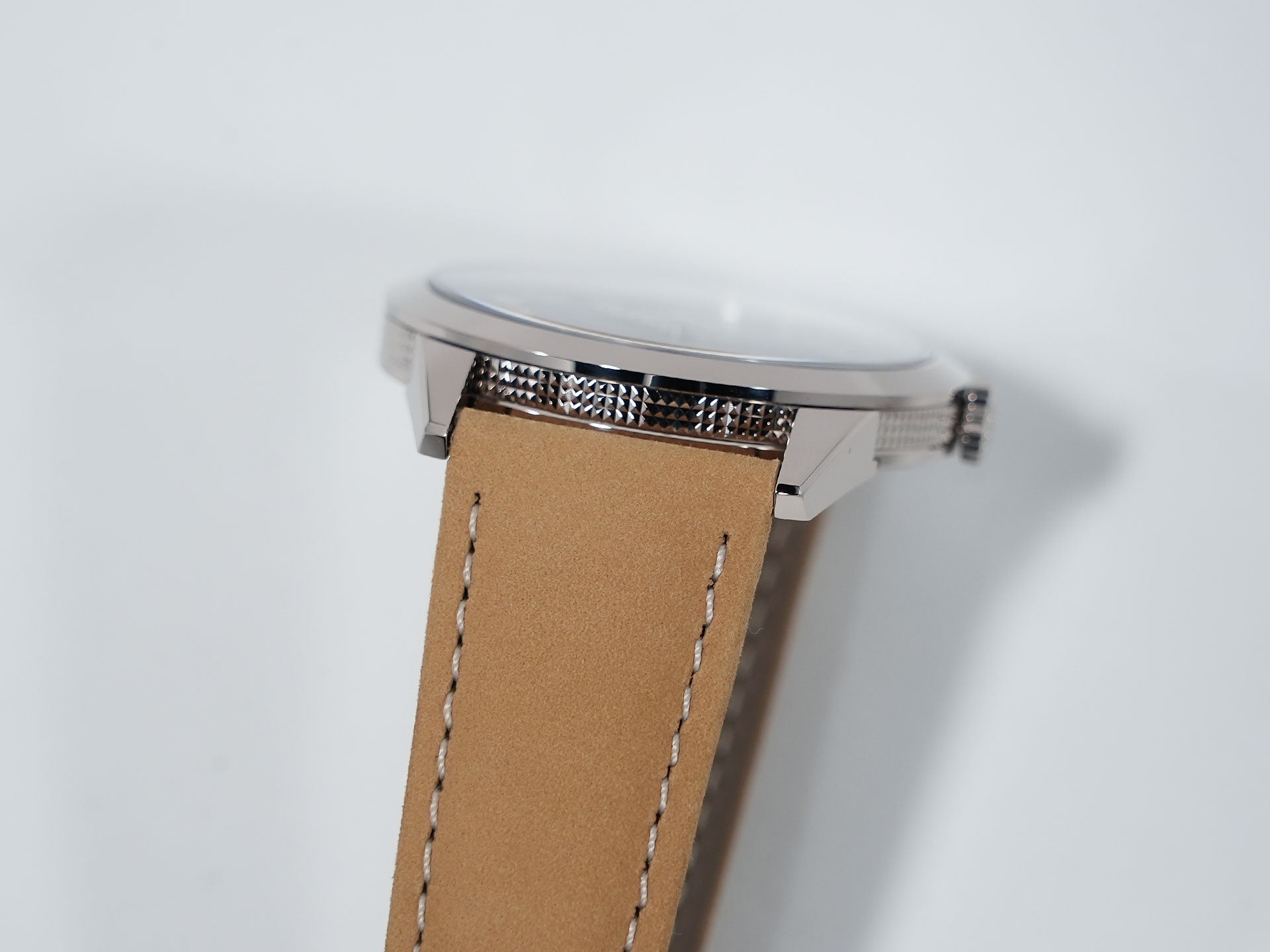 Patek Philippe Calatrava Ref. 5226G-001 in white gold with a black gradient textured lacquer and anthracite dial in excellent condition (nsa8mg66)