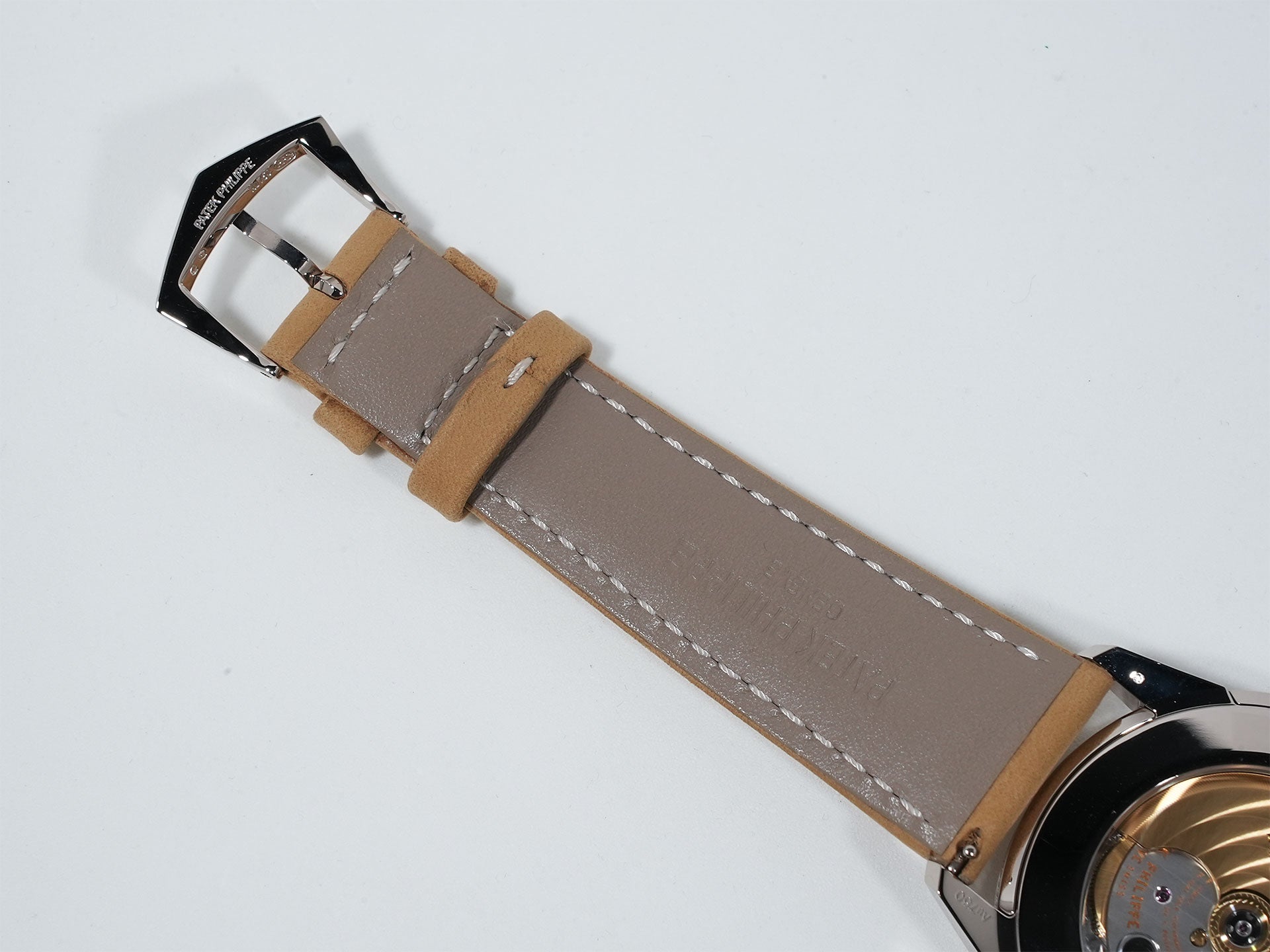 Patek Philippe Calatrava Ref. 5226G-001 in white gold with a black gradient textured lacquer and anthracite dial in excellent condition (nsa8mg66)