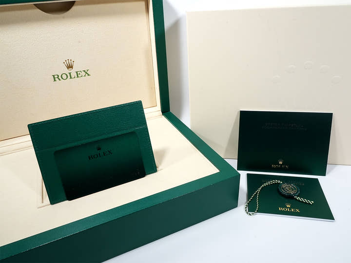 ロレックス デイトナ Ref.126506 プラチナ アイスブルー文字盤 未使用 kcwyp4dm