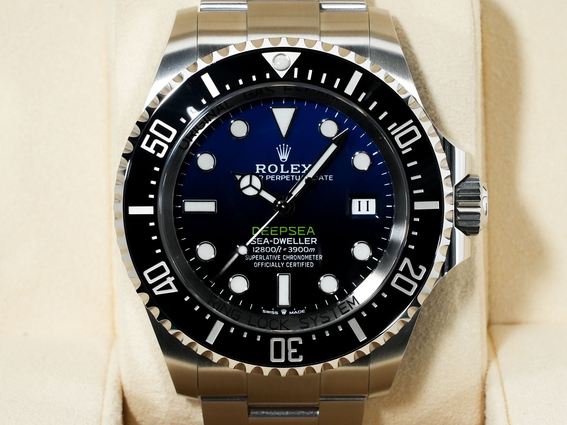 ロレックス シードゥエラー ディープシー Ref.136660 ステンレススチール D-BLUE文字盤 未使用 5aio6wc6
