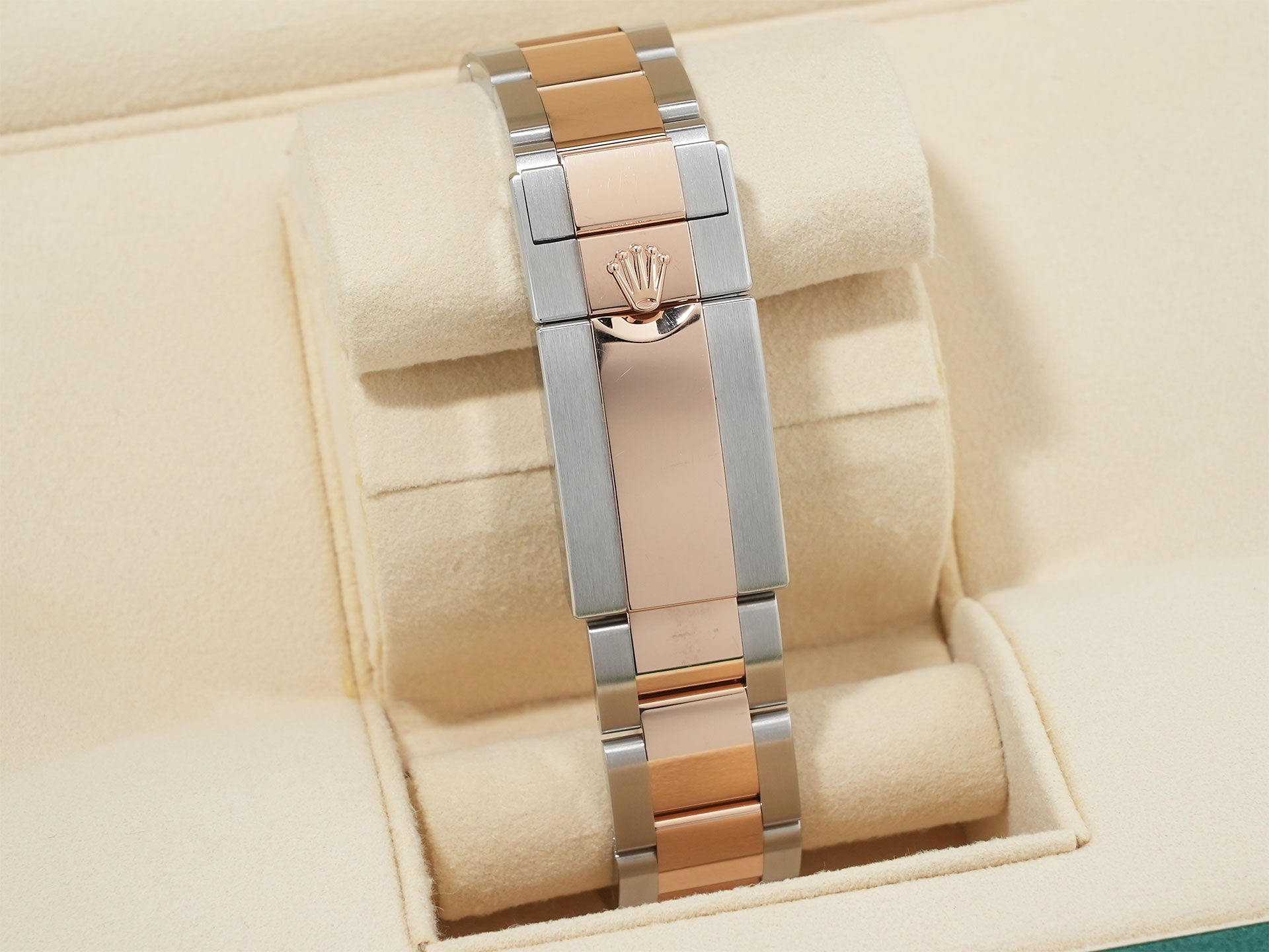 ロレックス GMTマスターII Ref.126711CHNR ステンレススチール/エバーローズゴールド ブラック文字盤 オイスターブレスレット 中古 j7knsvdx