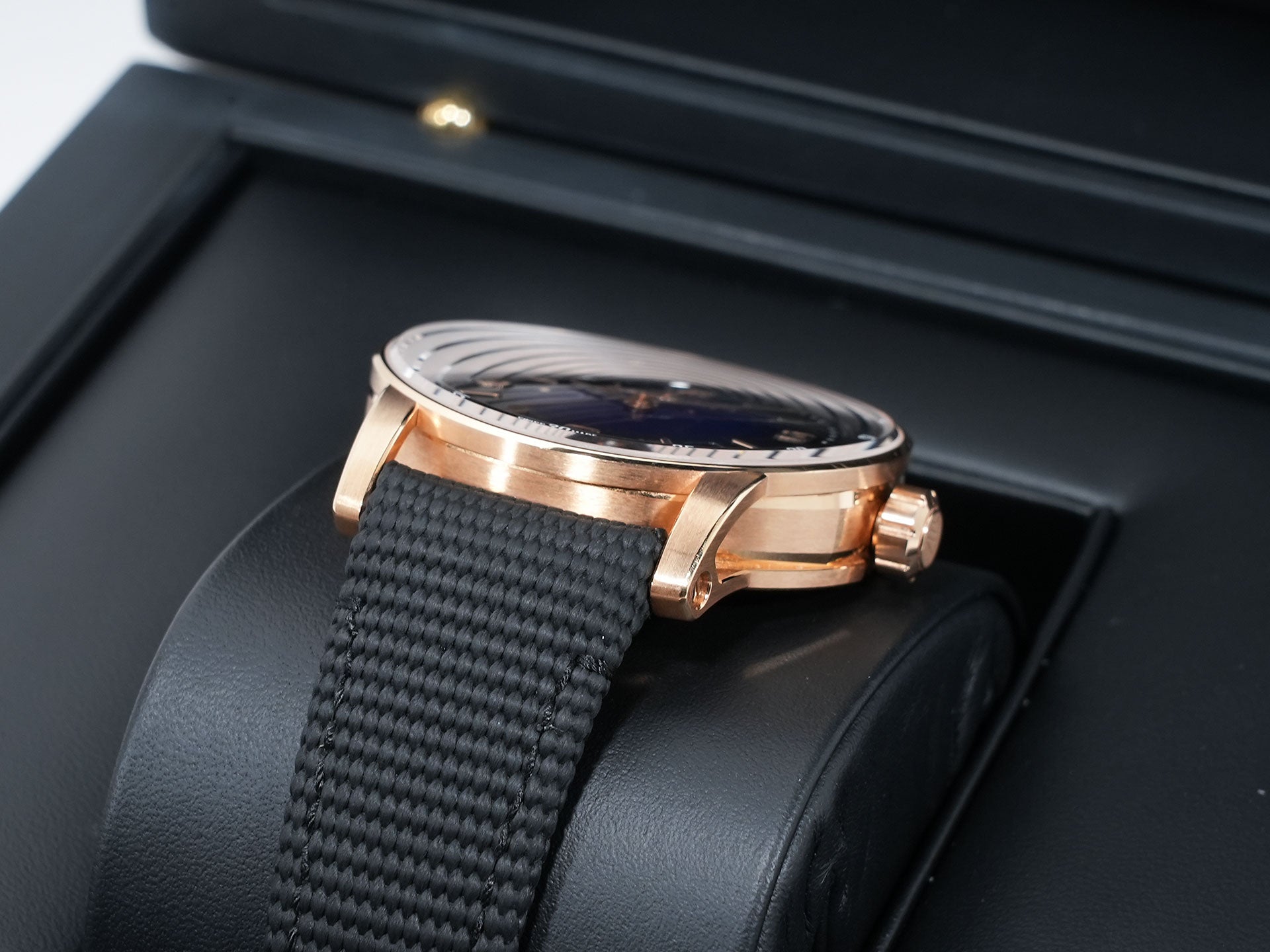 Audemars Piguet CODE 11.59 by Audemars Piguet Ref. 15210OR.OO.A028CR.01 Pink Gold Smoke Blue Lacquer Dial Pre-owned 3k2ytgcz