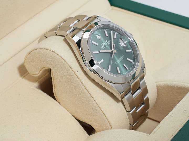 ロレックス デイトジャスト41 Ref.126300 ステンレススチール ミントグリーン文字盤 オイスターブレスレット 美品 poifsjo9