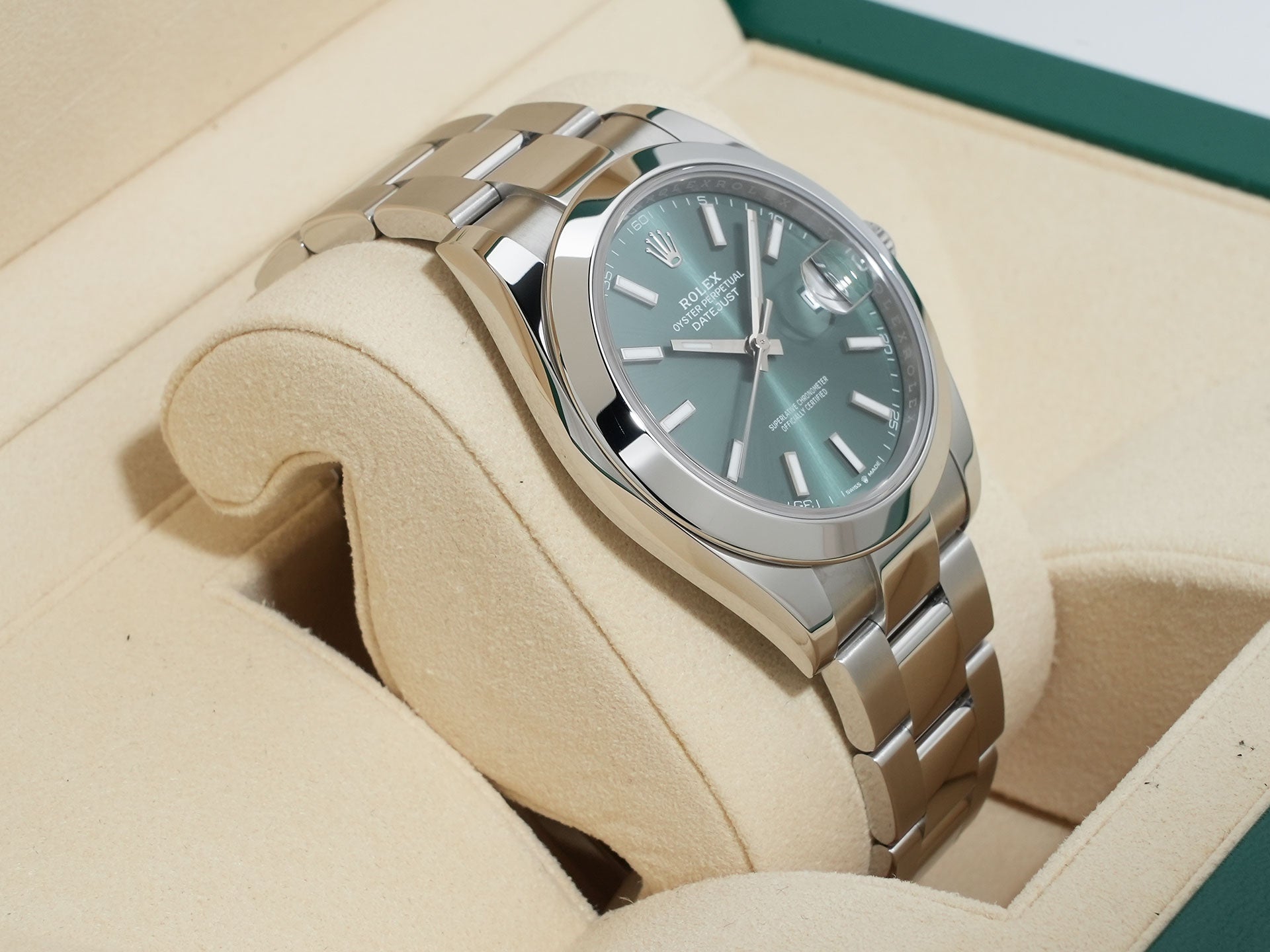ロレックス デイトジャスト41 Ref.126300 ステンレススチール ミントグリーン文字盤 オイスターブレスレット 美品 poifsjo9