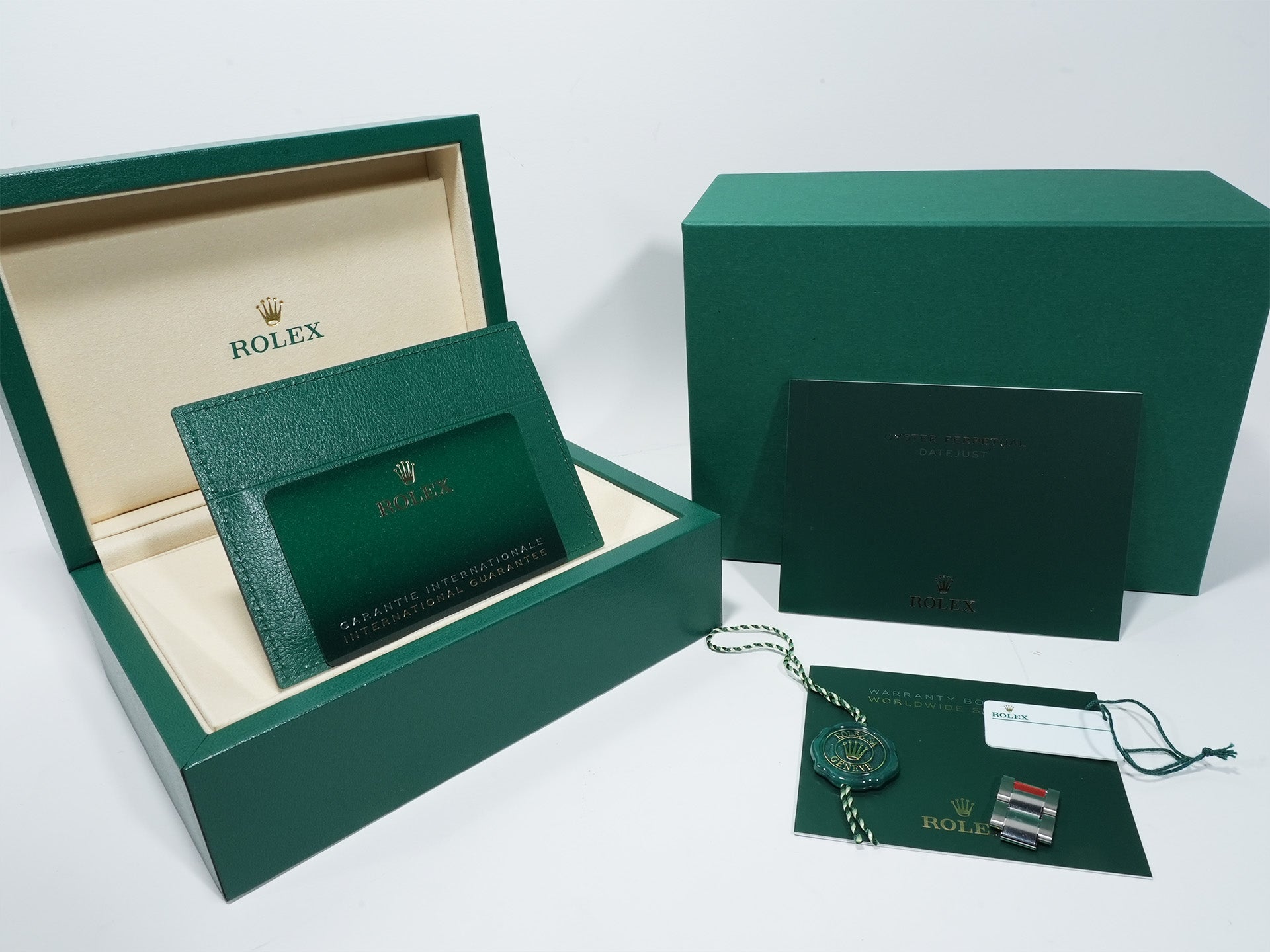 ロレックス デイトジャスト41 Ref.126300 ステンレススチール ホワイト文字盤 オイスターブレスレット 未使用 yau8wogq