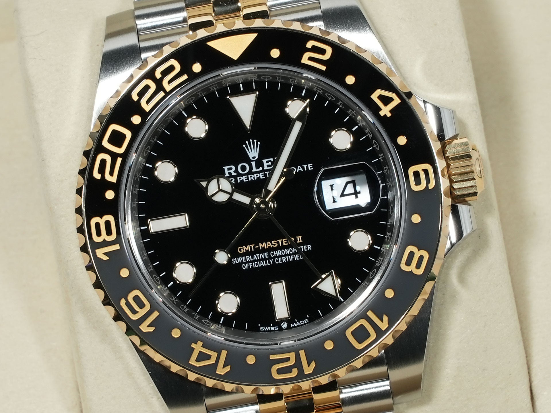 ロレックス GMTマスターII Ref.126713GRNR ステンレススチール/イエローゴールド ブラック文字盤 ジュビリーブレスレット 未使用 9ypiq4r7