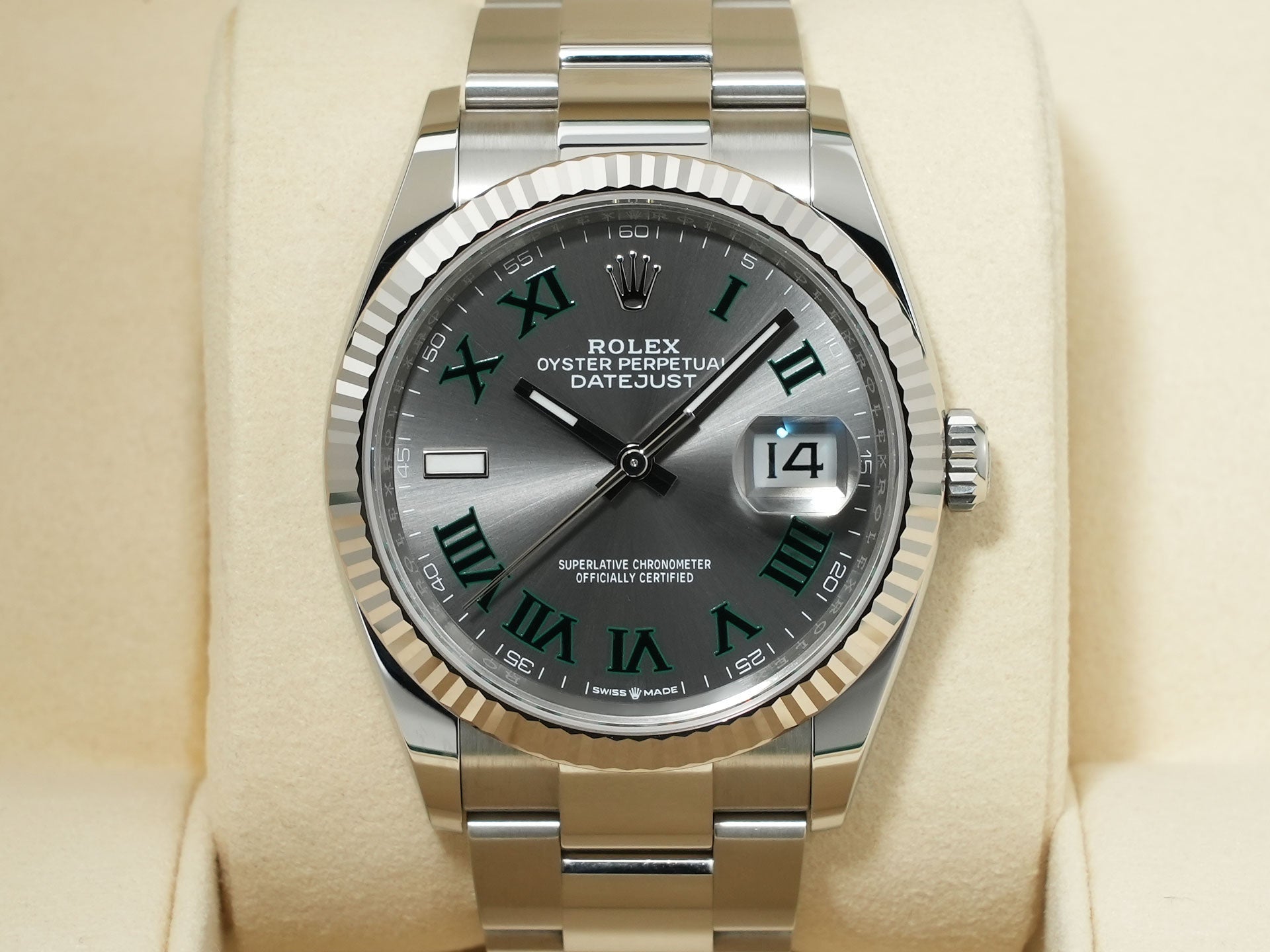 ロレックス デイトジャスト36 Ref.126234 ステンレススチール/ホワイトゴールド スレートローマン文字盤 オイスターブレスレット 美中古 pjhcwhj8