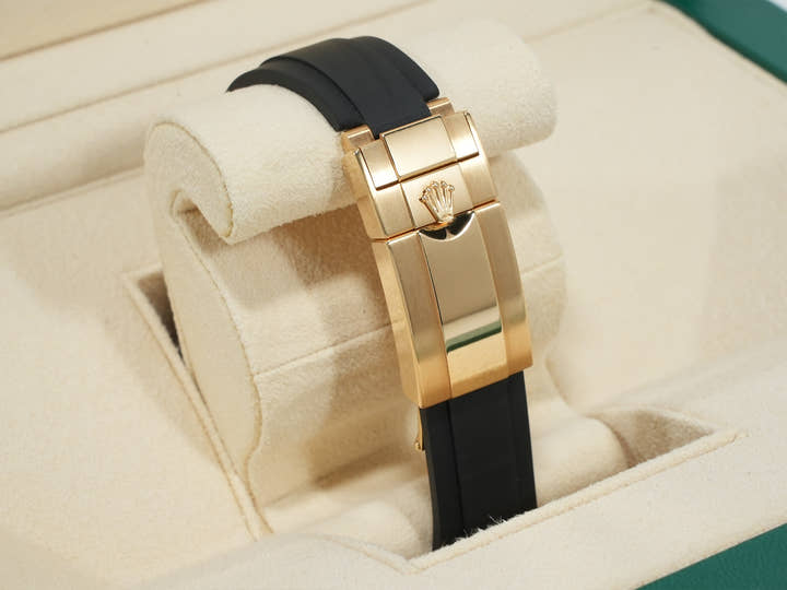 Rolex Daytona Ref. 116518LN Yellow Gold Champagne with Black Dial Pre-owned 3zbtii55