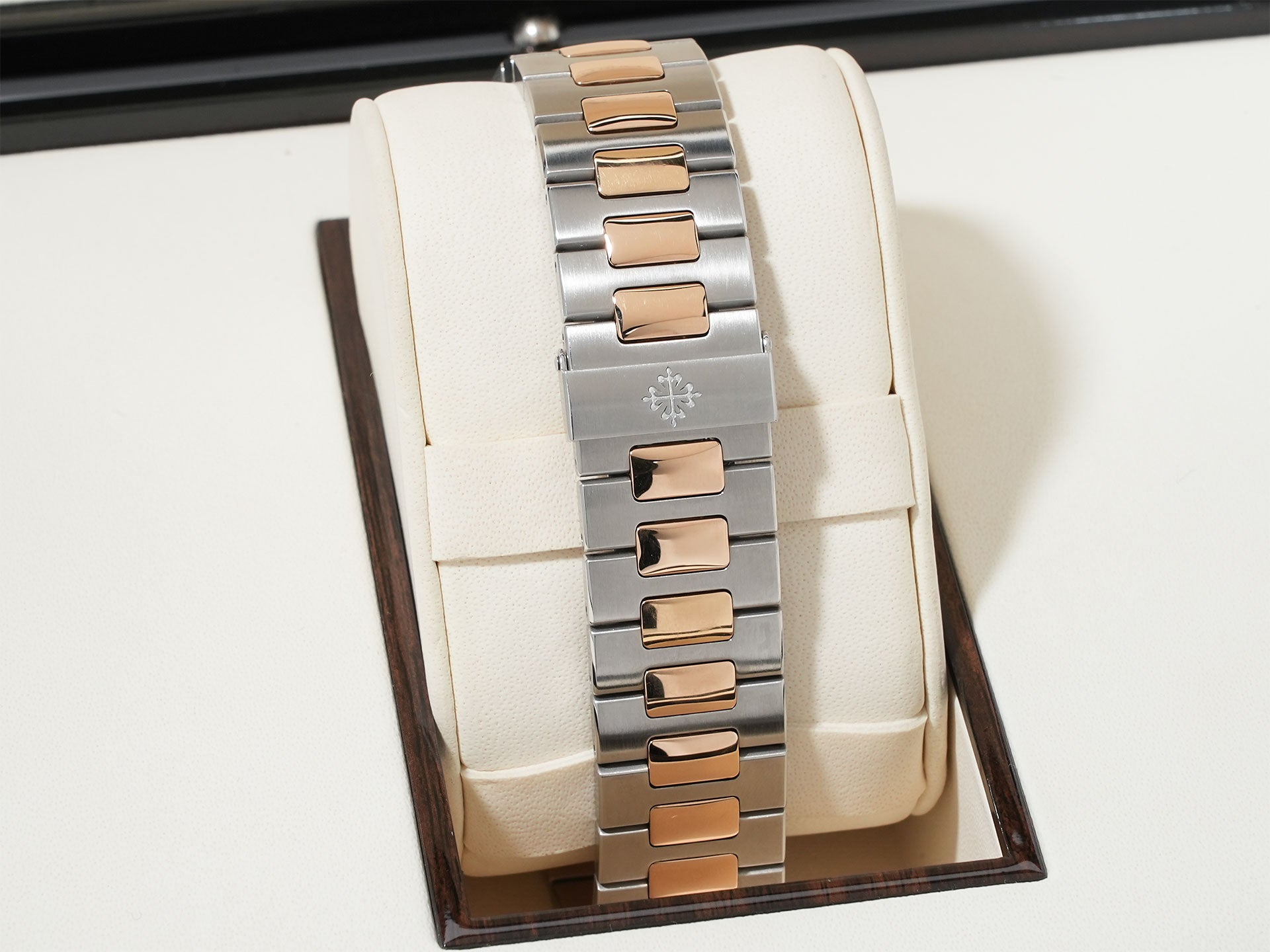 パテックフィリップ ノーチラス クロノグラフ Ref.5980/1AR-001 ステンレススチール/ローズゴールド ブルー文字盤 中古 jykint46