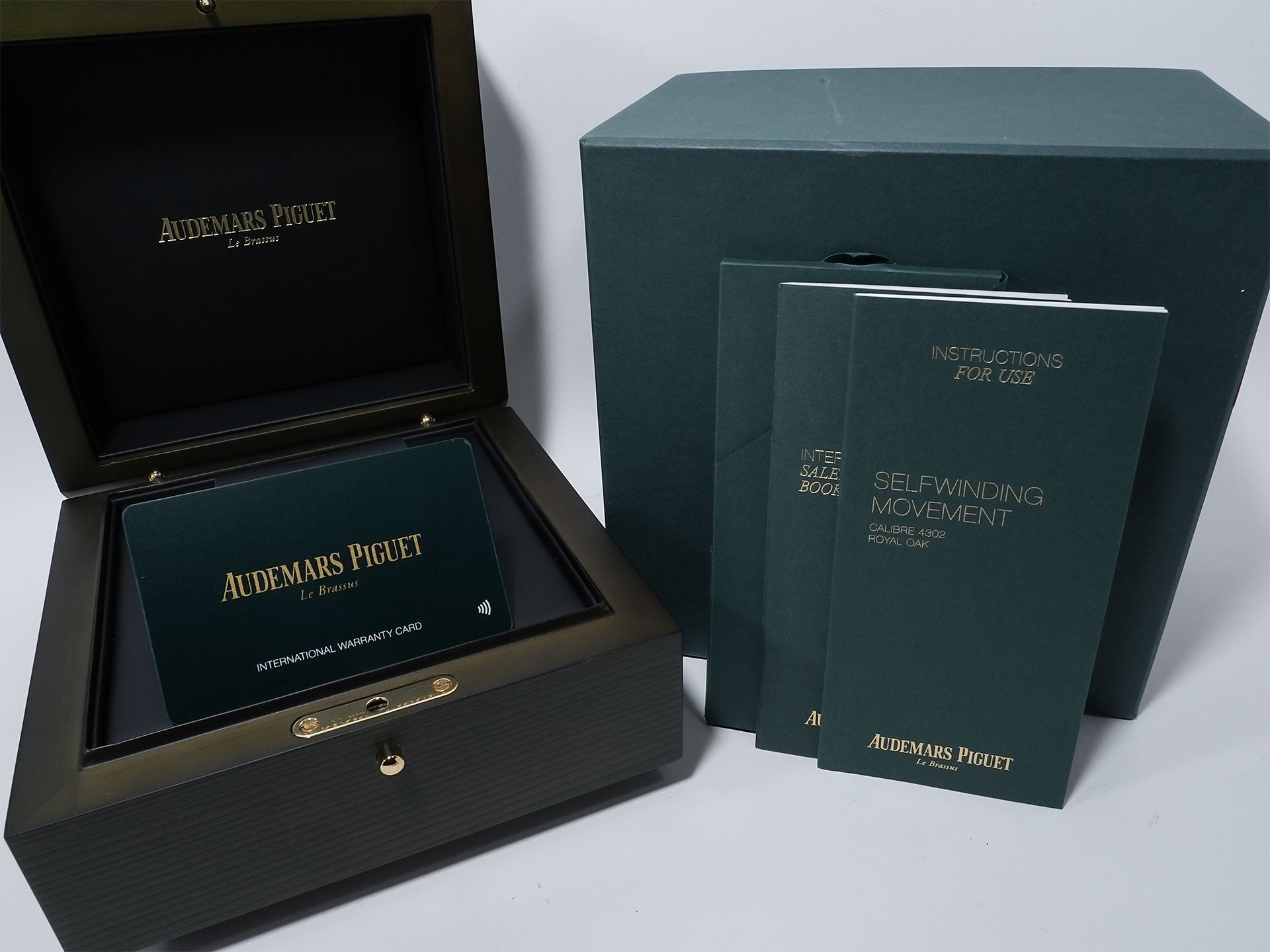 オーデマピゲ ロイヤルオーク 50周年記念 Ref.15510OR.OO.D002CR.01 ピンクゴールド ブラック文字盤 中古 im78dcg3