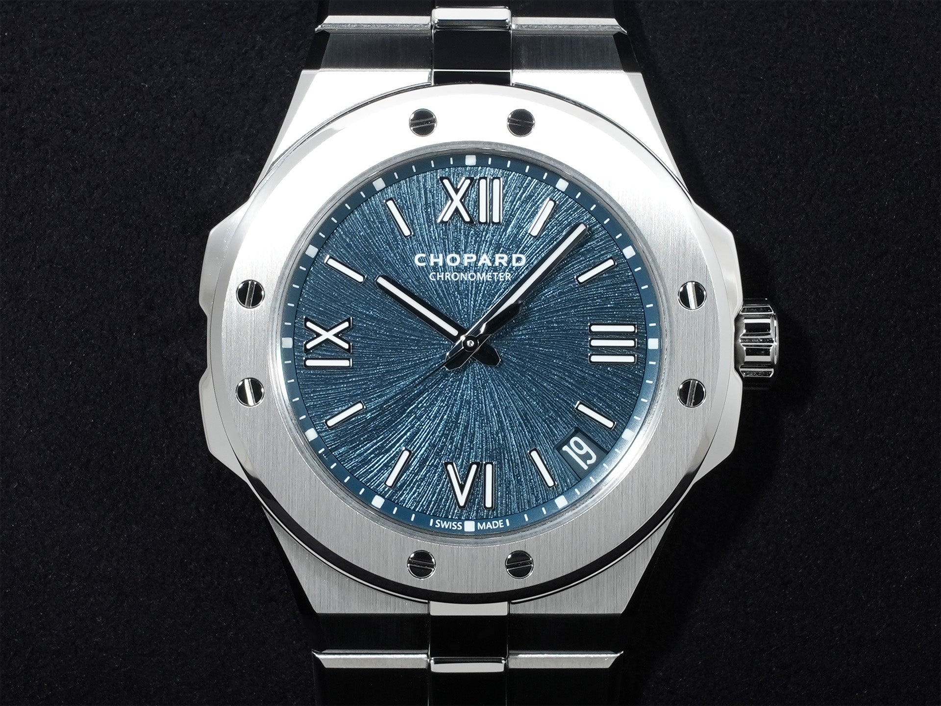 ショパール アルパイン イーグル 41 Ref.298600-3001 ステンレススチール ブルー文字盤 未使用 qi349xu4