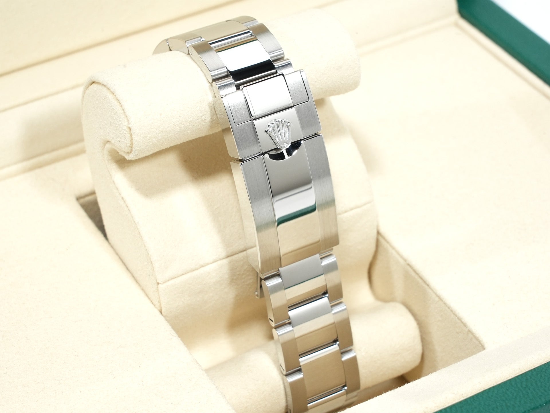 Rolex GMT-Master II Ref. 126710GRNR Stainless Steel Black Dial Oyster Bracelet Unused xqo7sy9b