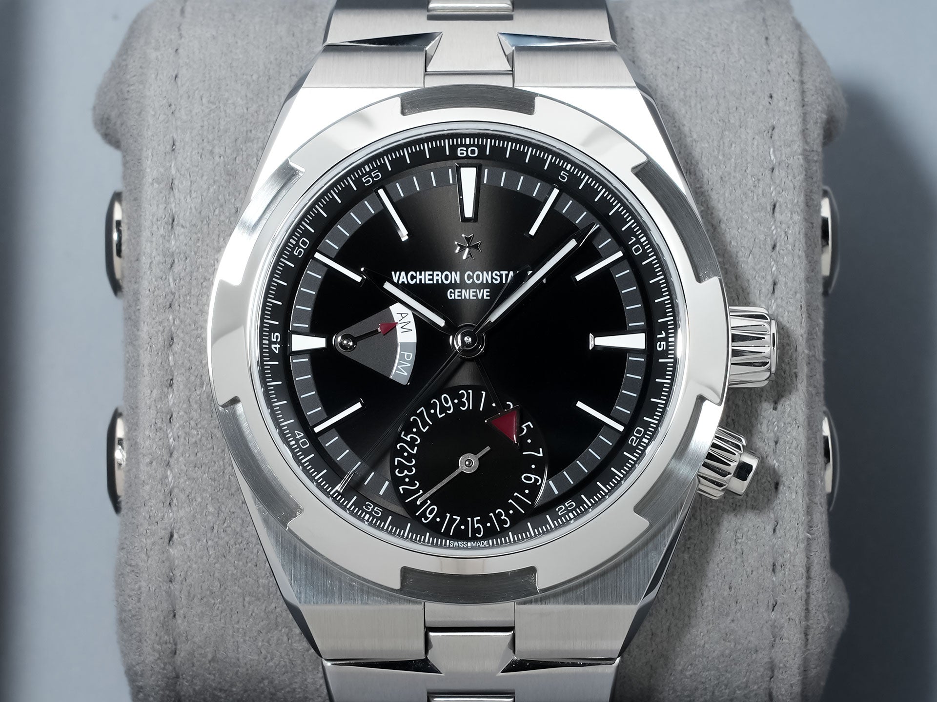 Vacheron Constantin Overseas Dual Time Ref. 7920V/210A-B546 Stainless Steel Black Dial Excellent Condition krr3j383