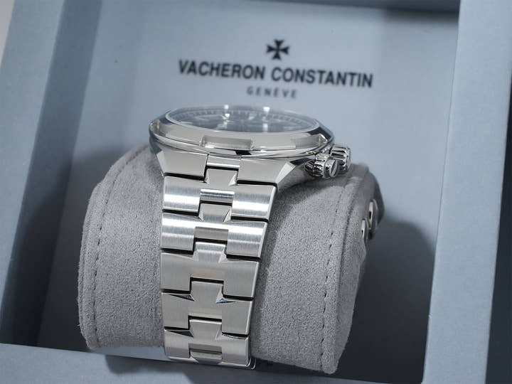 Vacheron Constantin Overseas Dual Time Ref. 7920V/210A-B546 Stainless Steel Black Dial Excellent Condition krr3j383